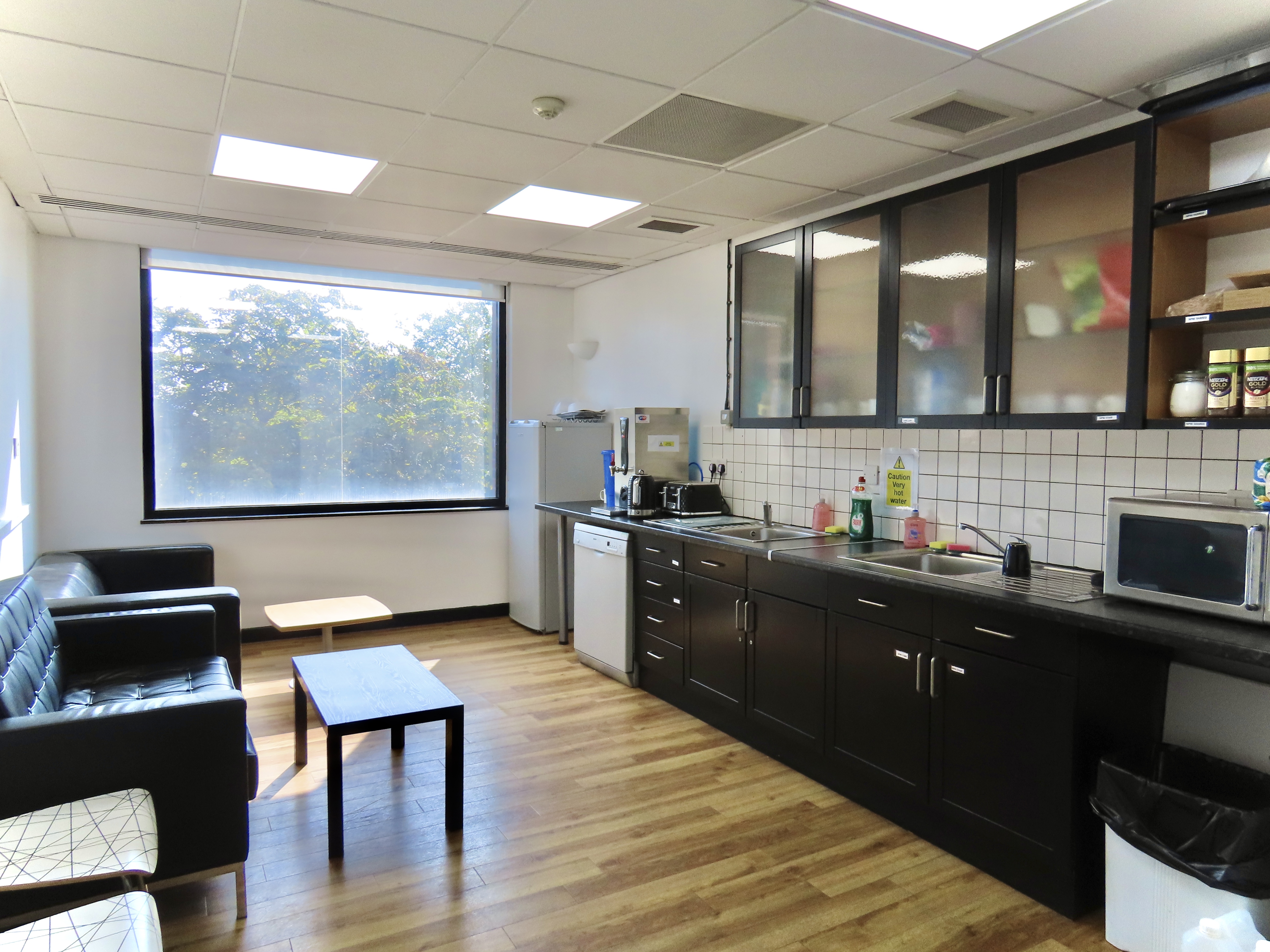 Haliton Properties- London - d111depxia0.JPG