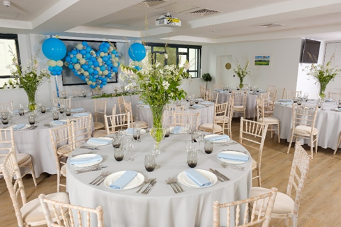 The Long Room - bu0zswig0ve.png