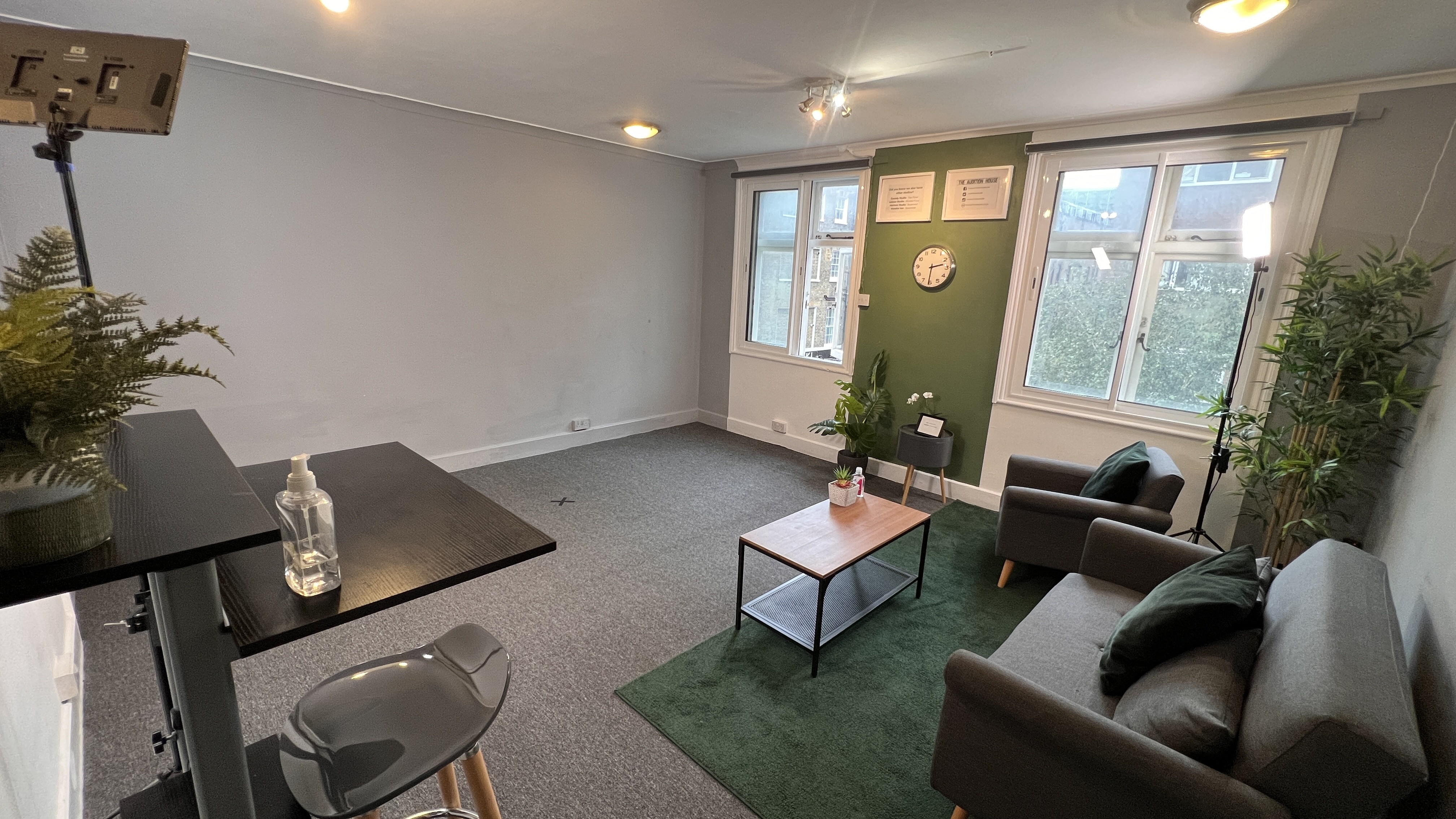 The audition house - hs2voqevvzh.jpeg