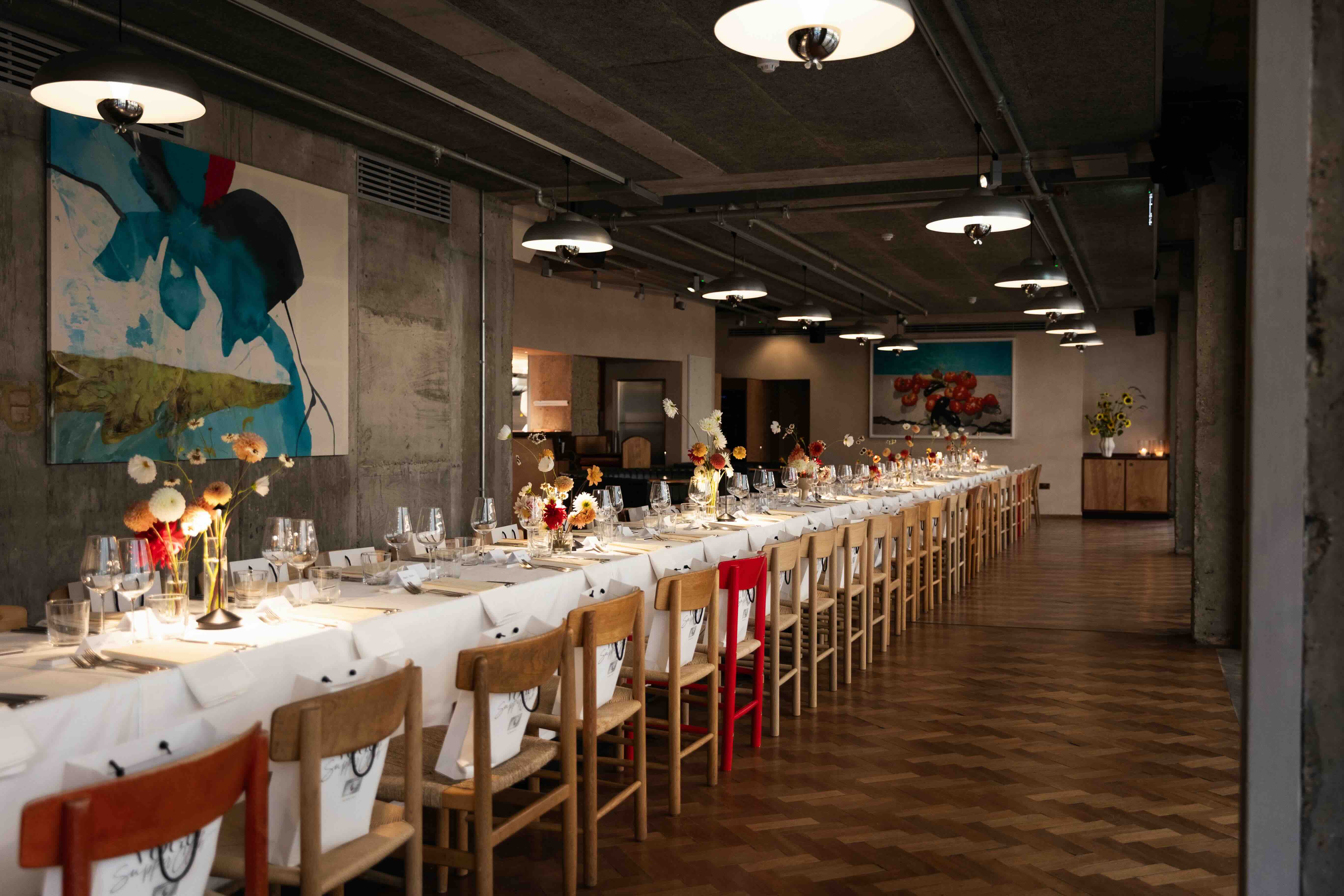 Restaurant - ji5xvcuztub.jpg