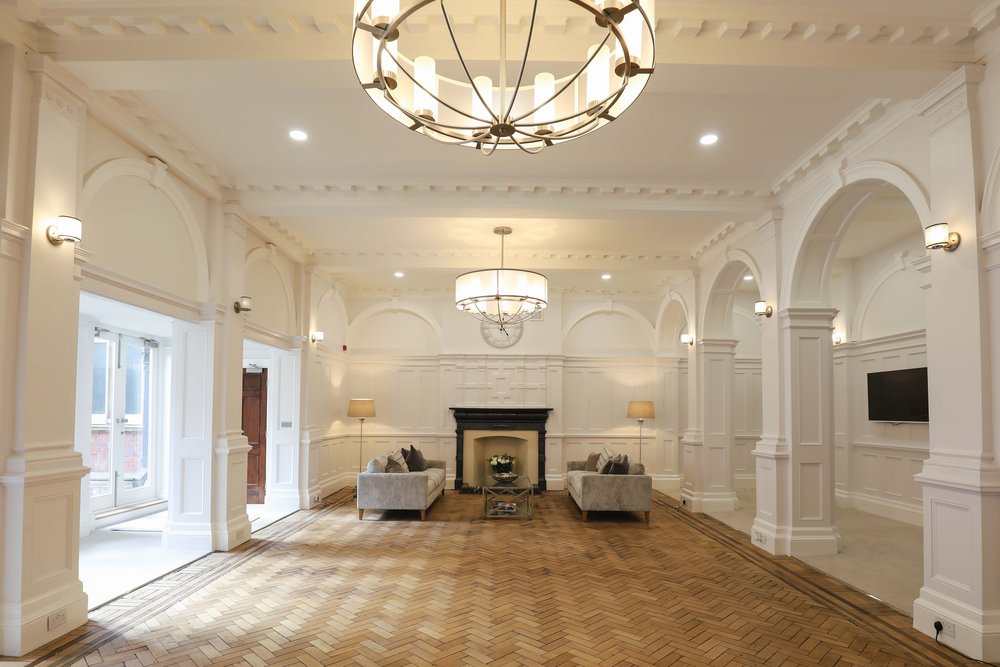 Elegant Tyne Room event space with natural light, perfect for meetings and gatherings.