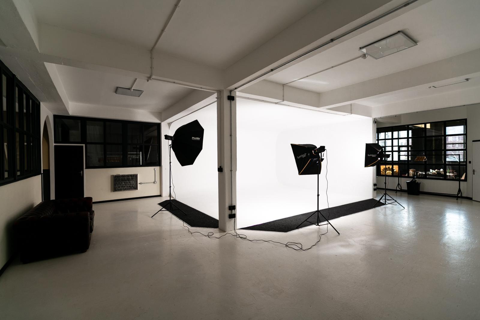 Versatile event space in Spectrum Studios, ideal for photography and workshops.