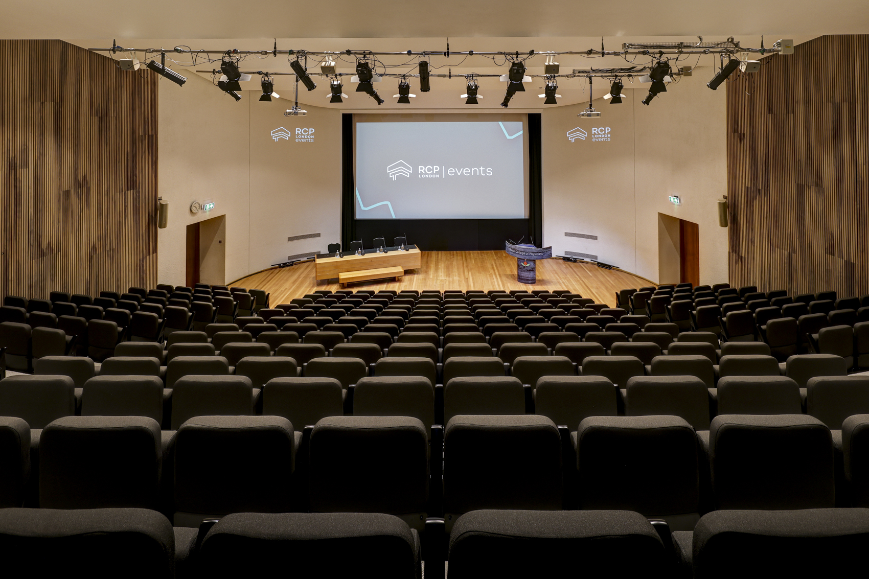Wolfson Theatre in RCP London: modern conference room with tiered seating for corporate events.
