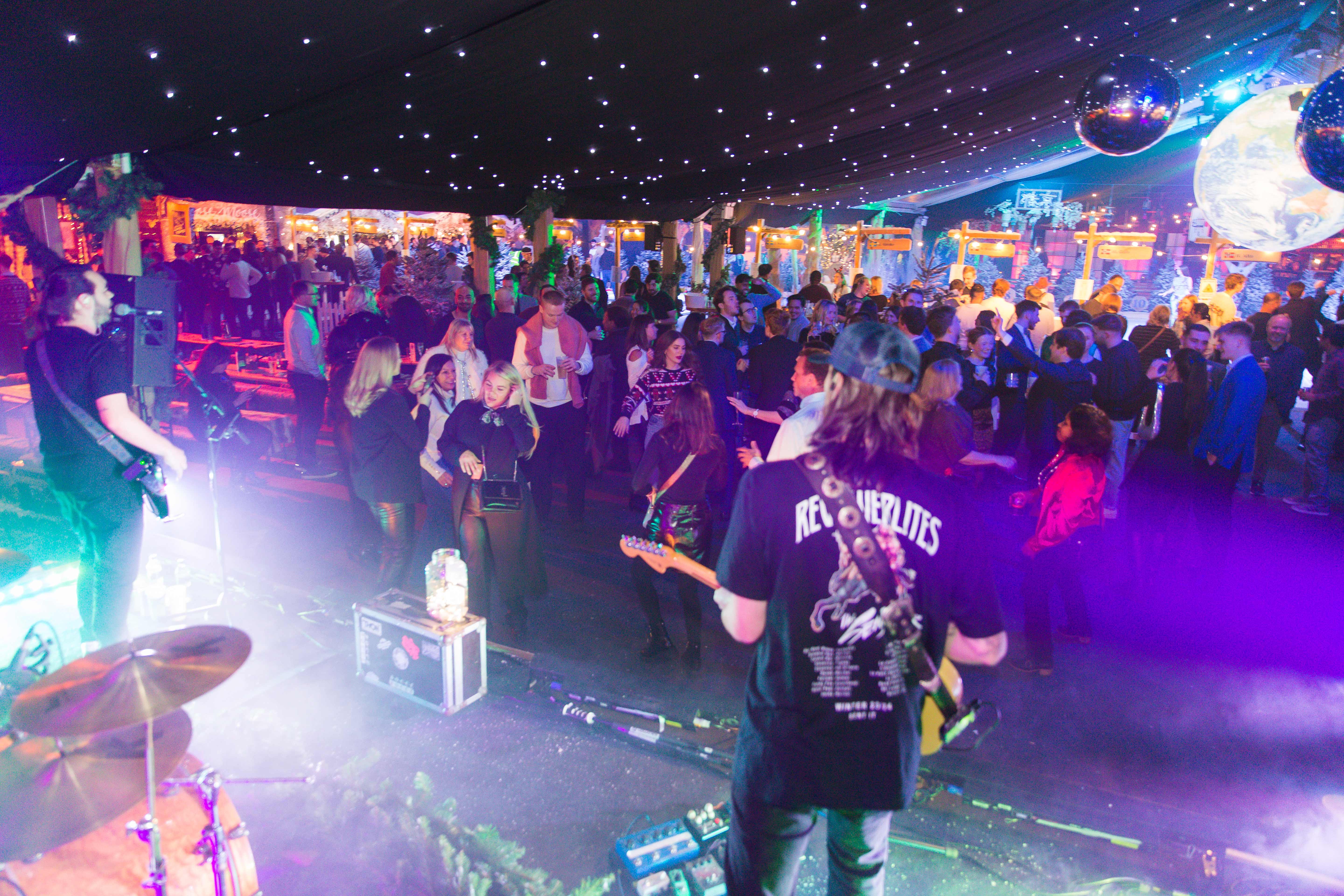 Main Arena  - 1jpehr2dftv.jpg