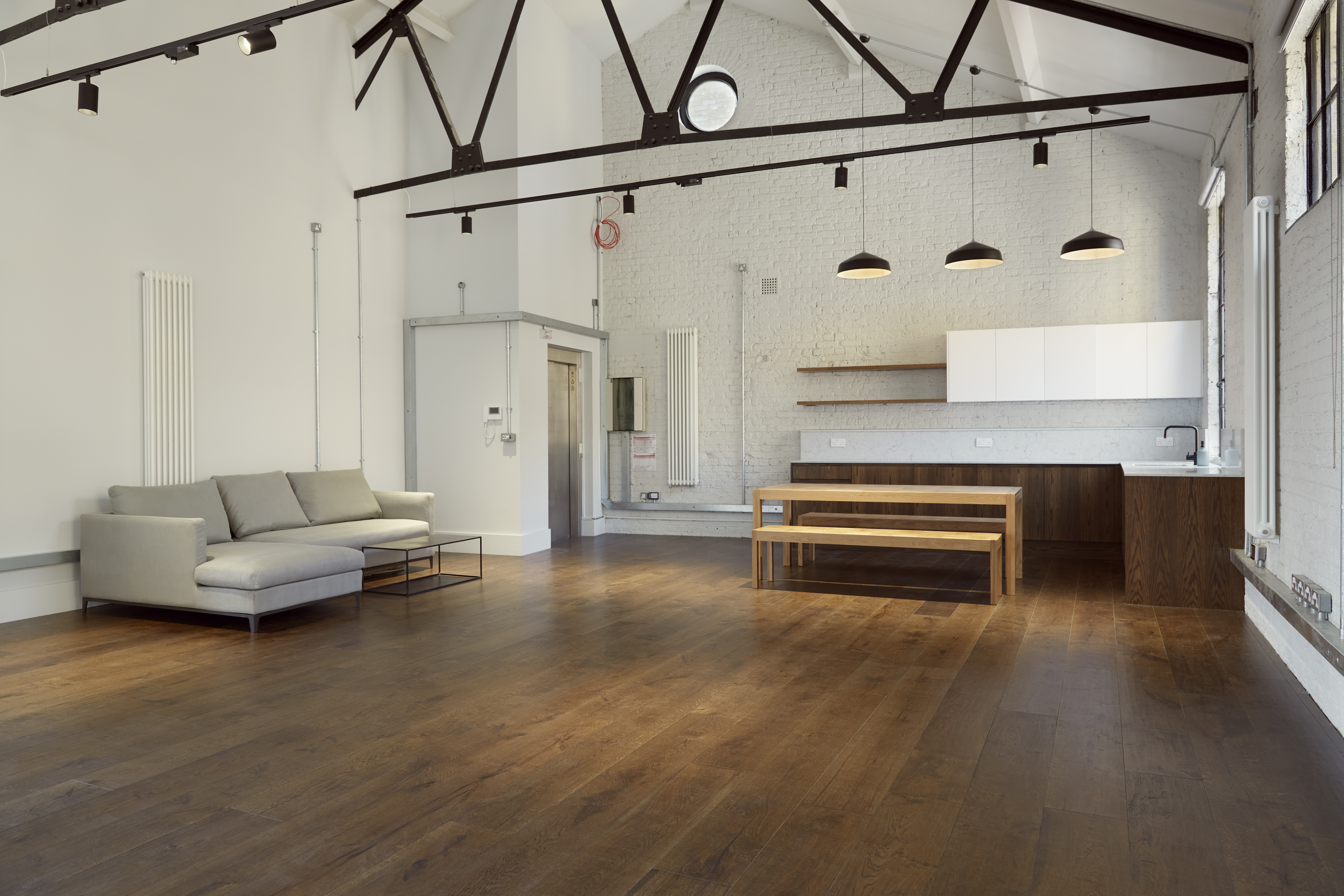 Studio  - yzck42jy3fk.JPG