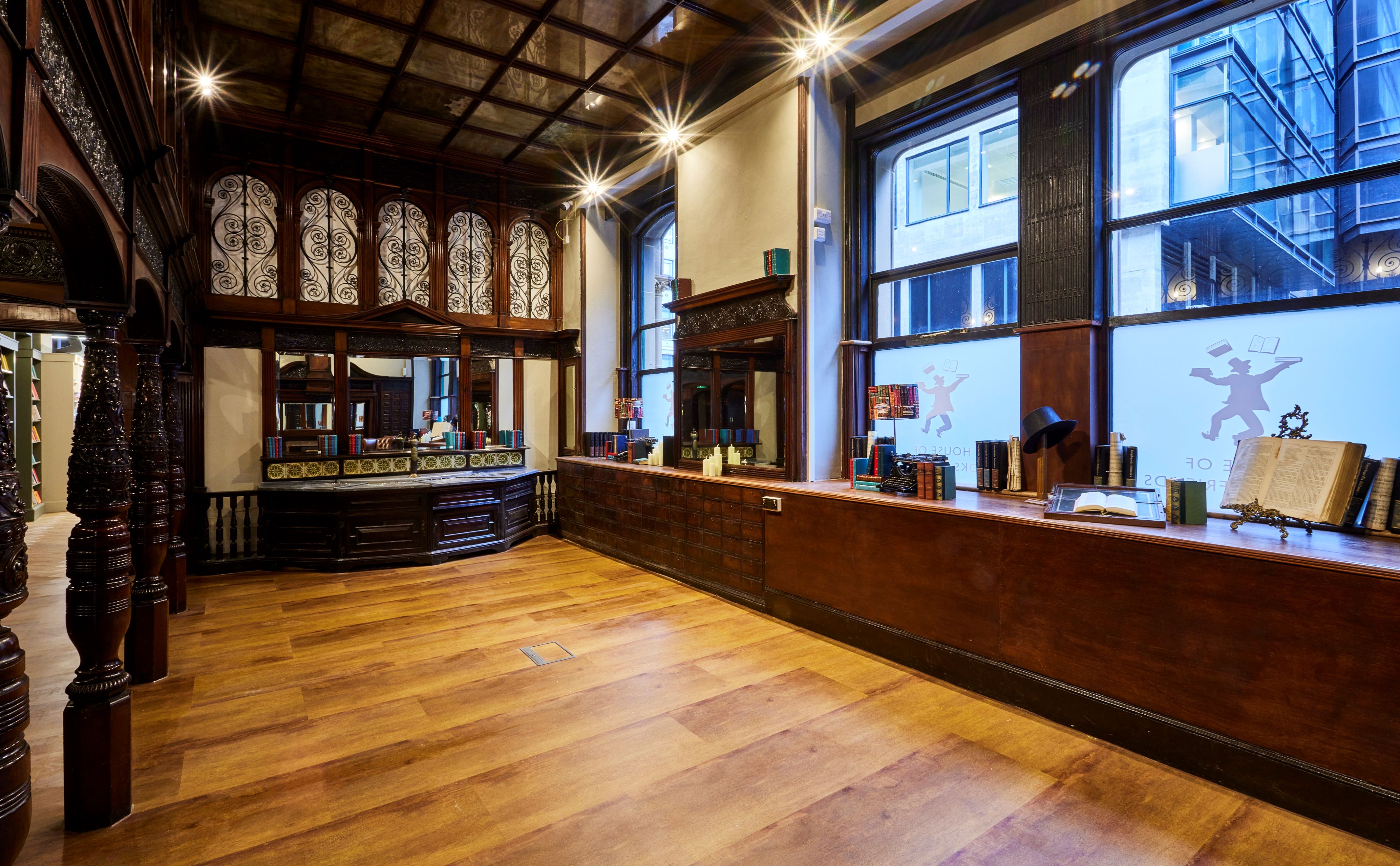 Gladstone Room event space with wooden features, ideal for gatherings and meetings.