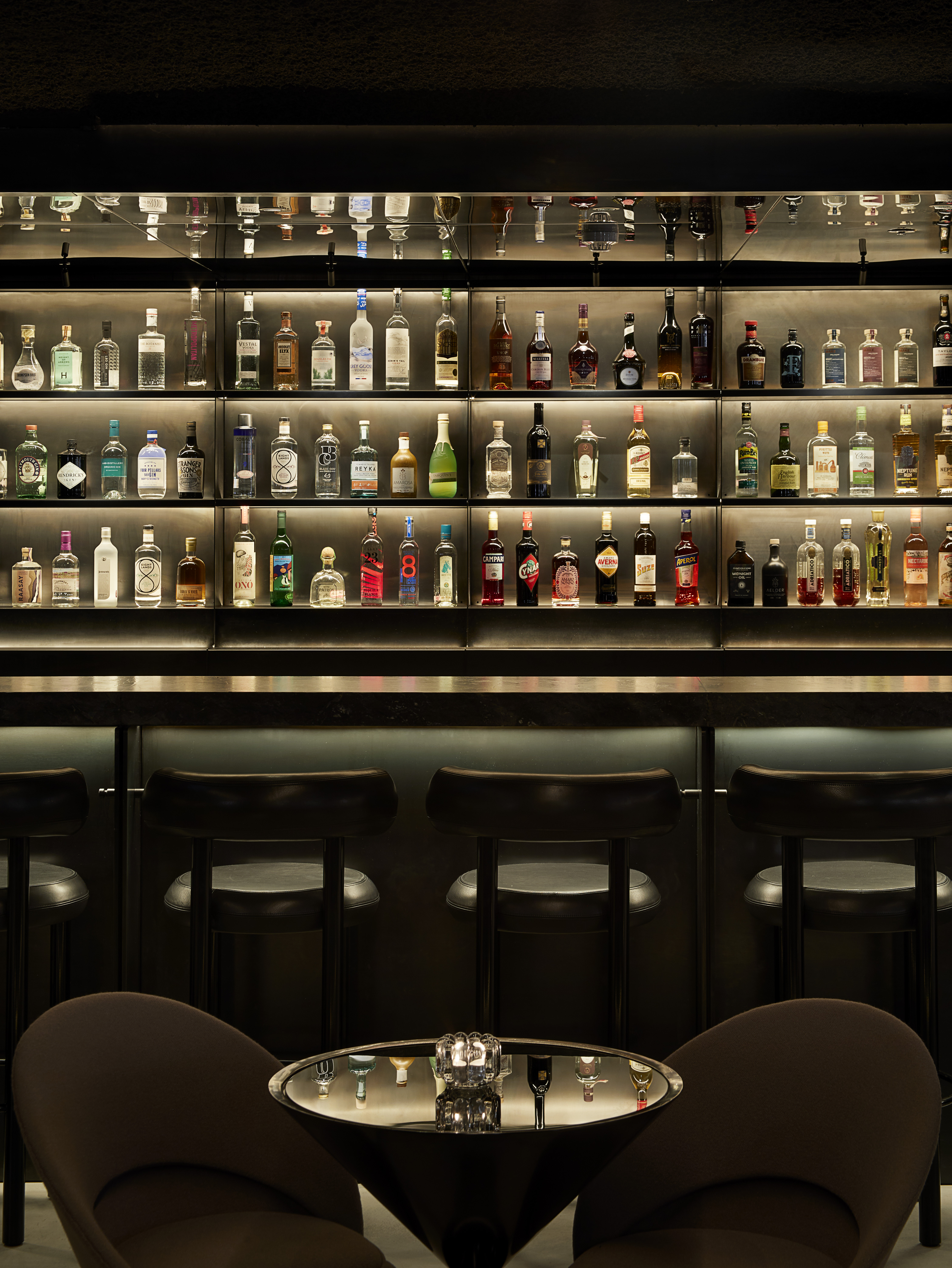 Silverleaf bar at Pan Pacific London, ideal for networking events with extensive spirits selection.