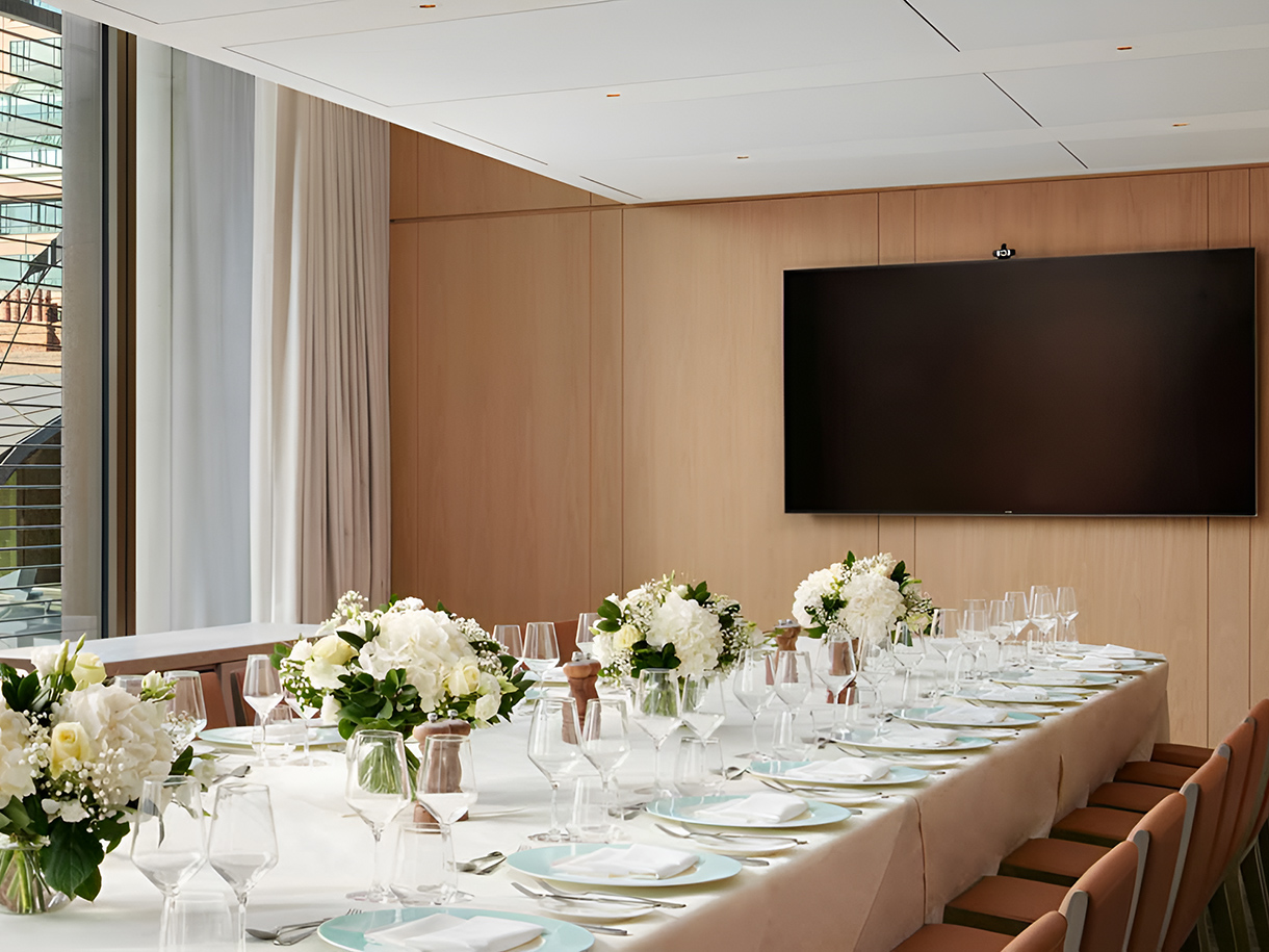 Green Dragon Magpie Pan Pacific London business event table