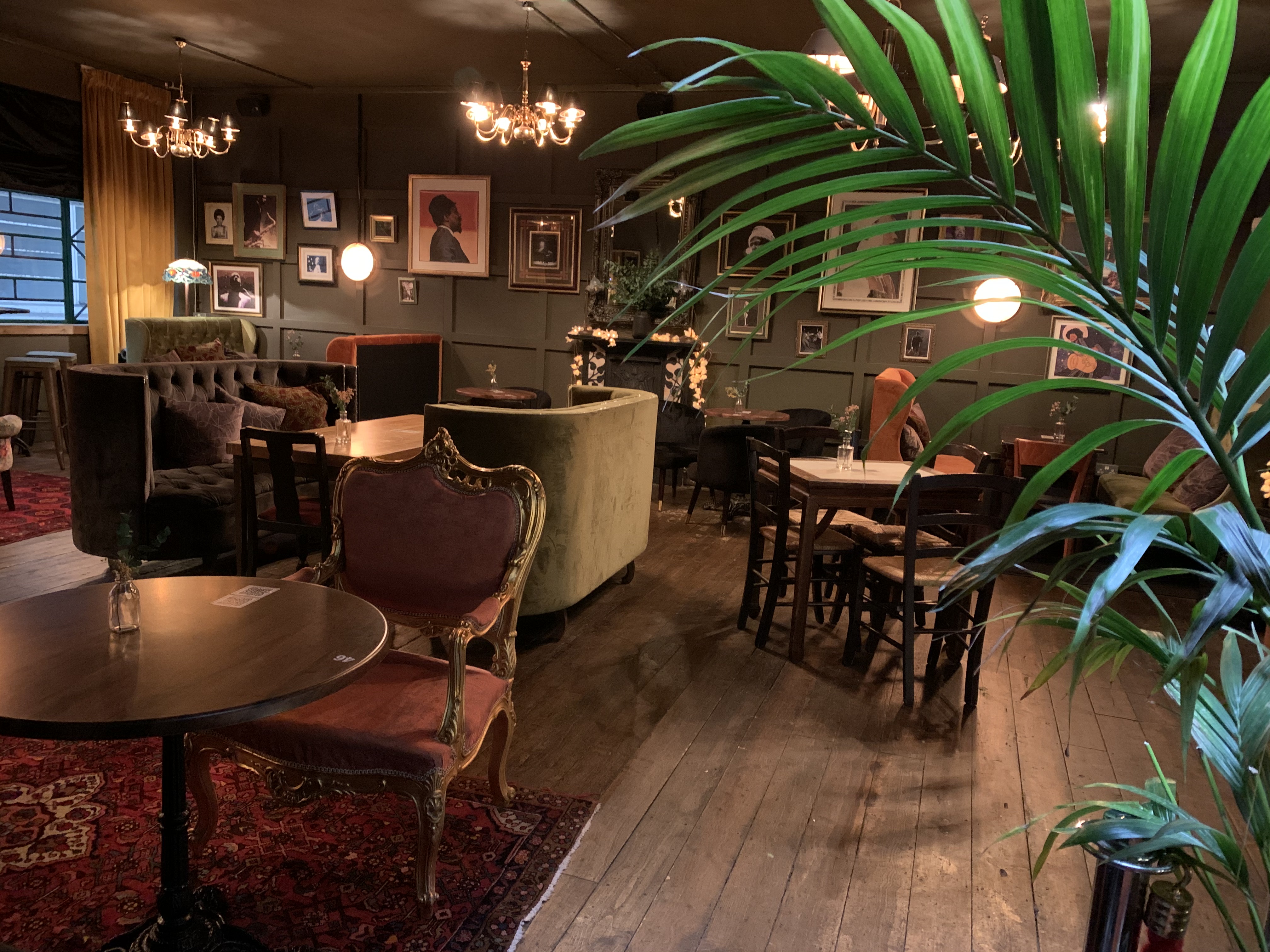 Stylish Roof Garden venue with vintage furniture for intimate networking events.