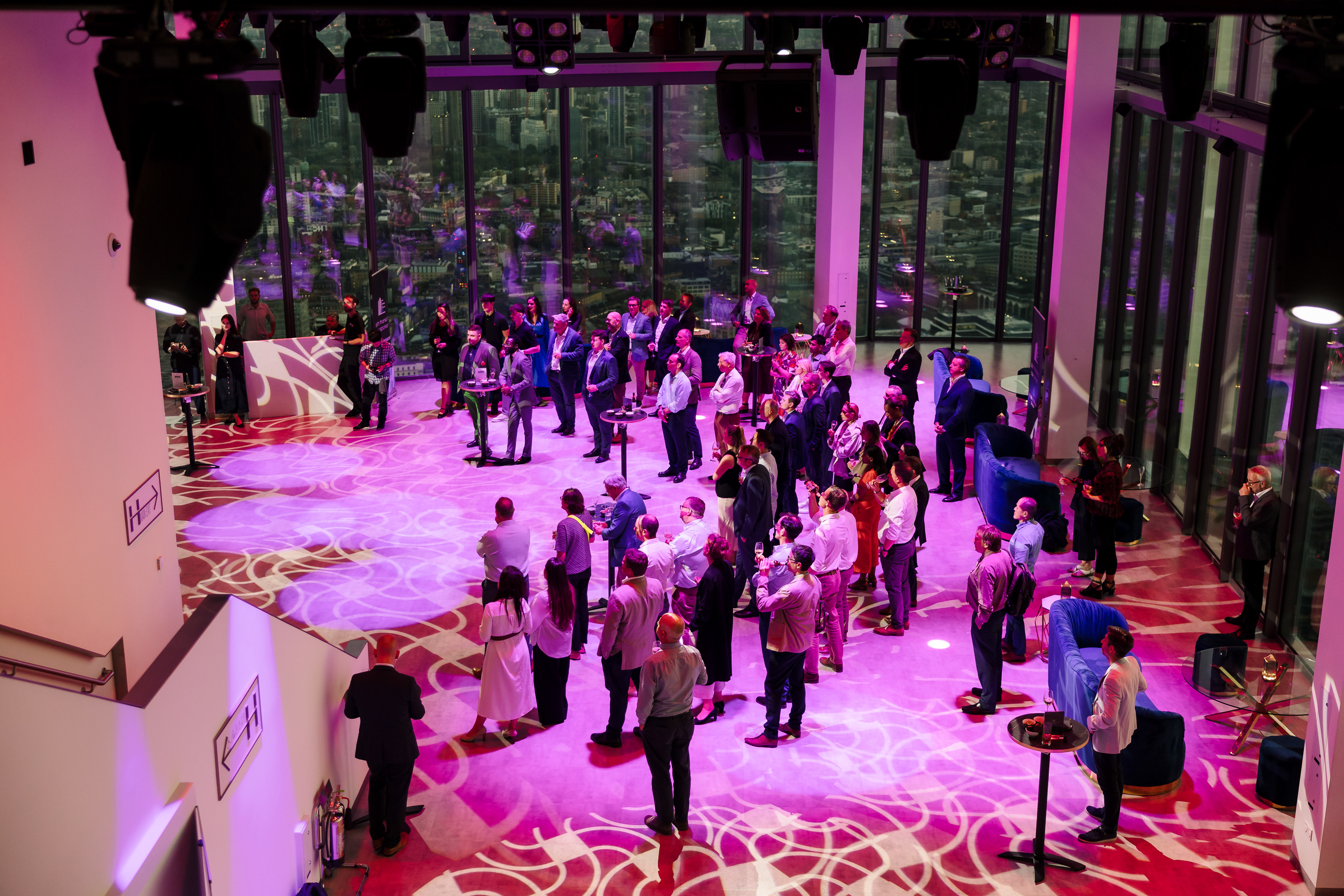  Exclusive Hire - d0qs4rudpyq.jpg