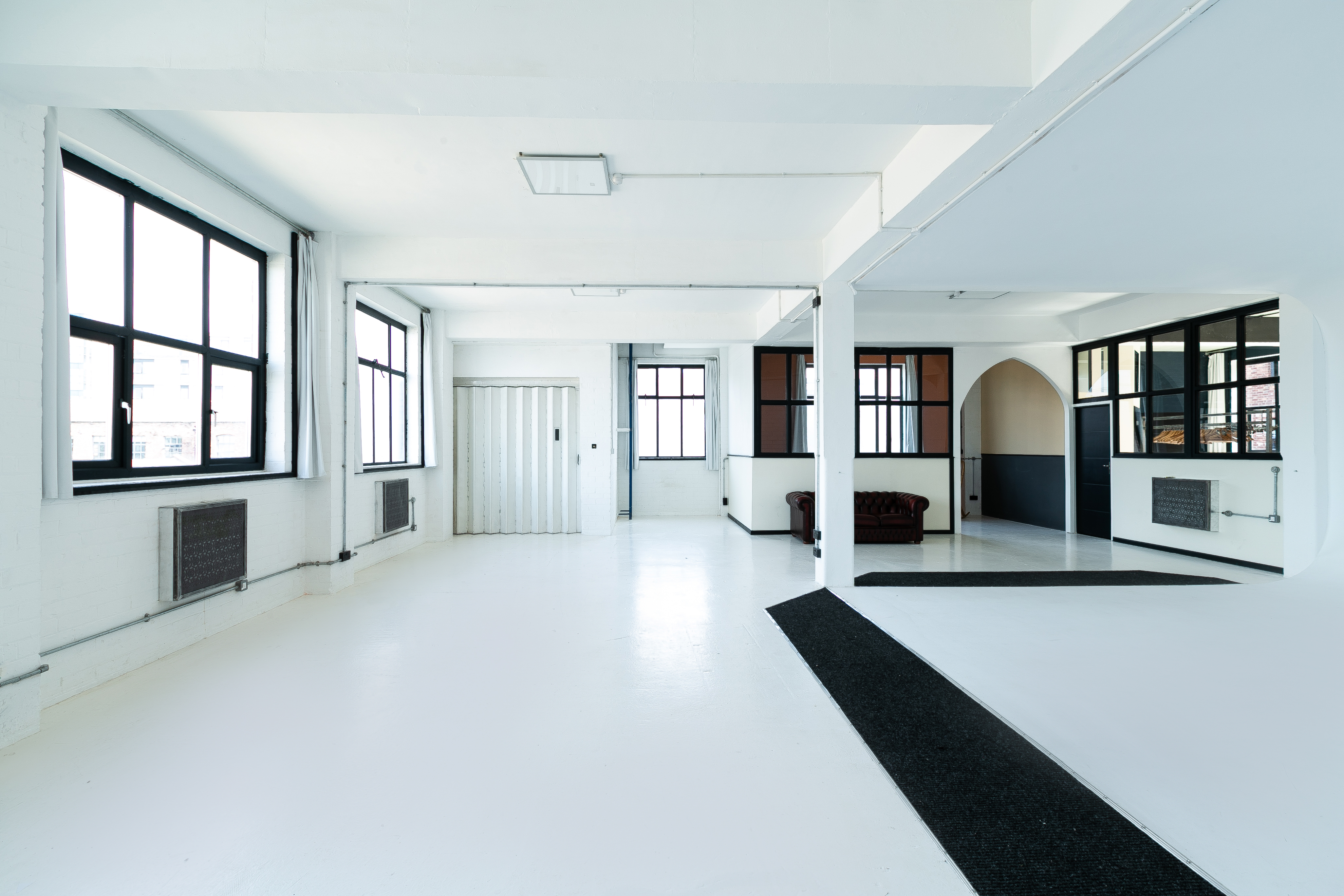 Studio 1 - dwrxn53ogpy.jpeg