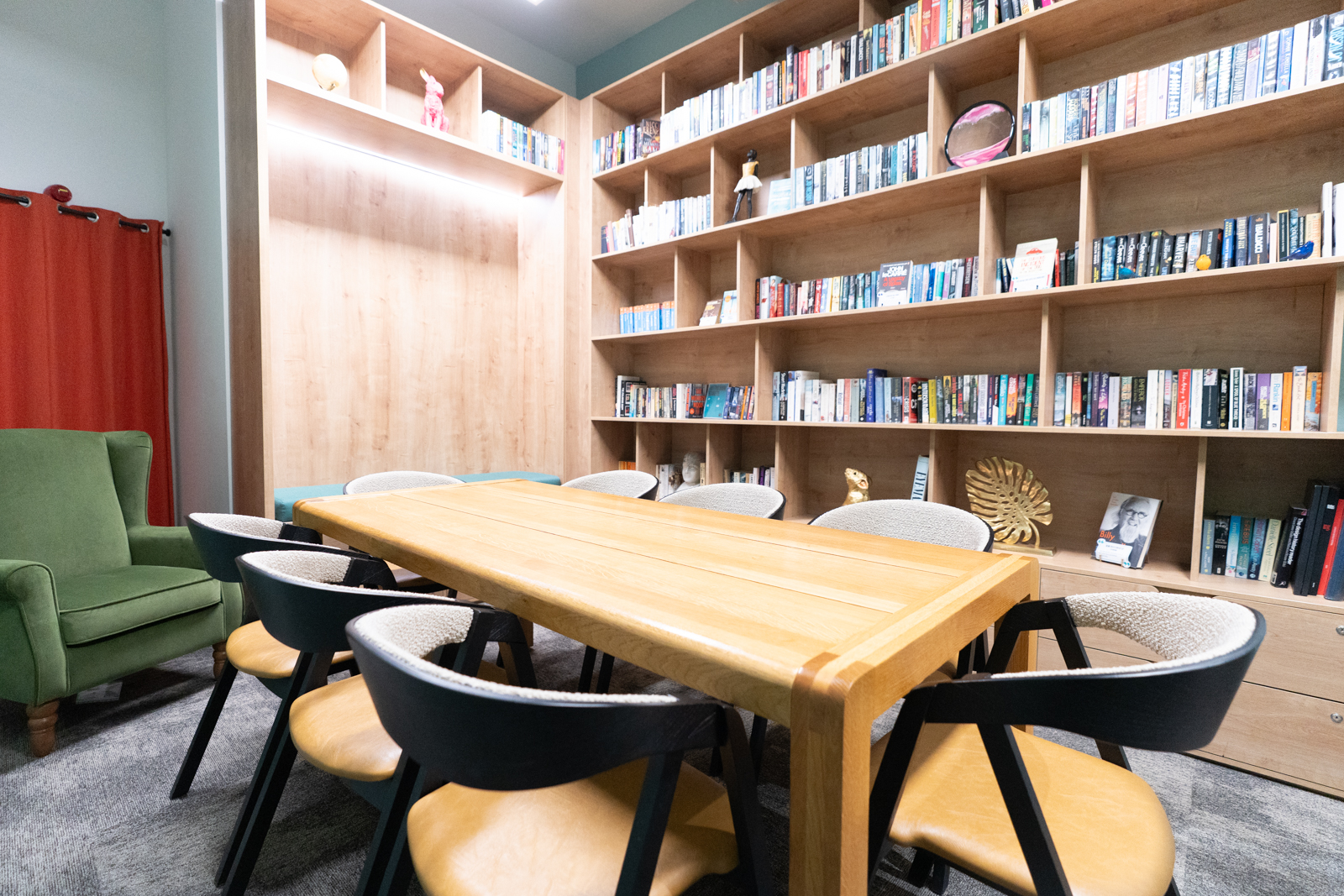 The Library - wk2tr2xqwes.jpg