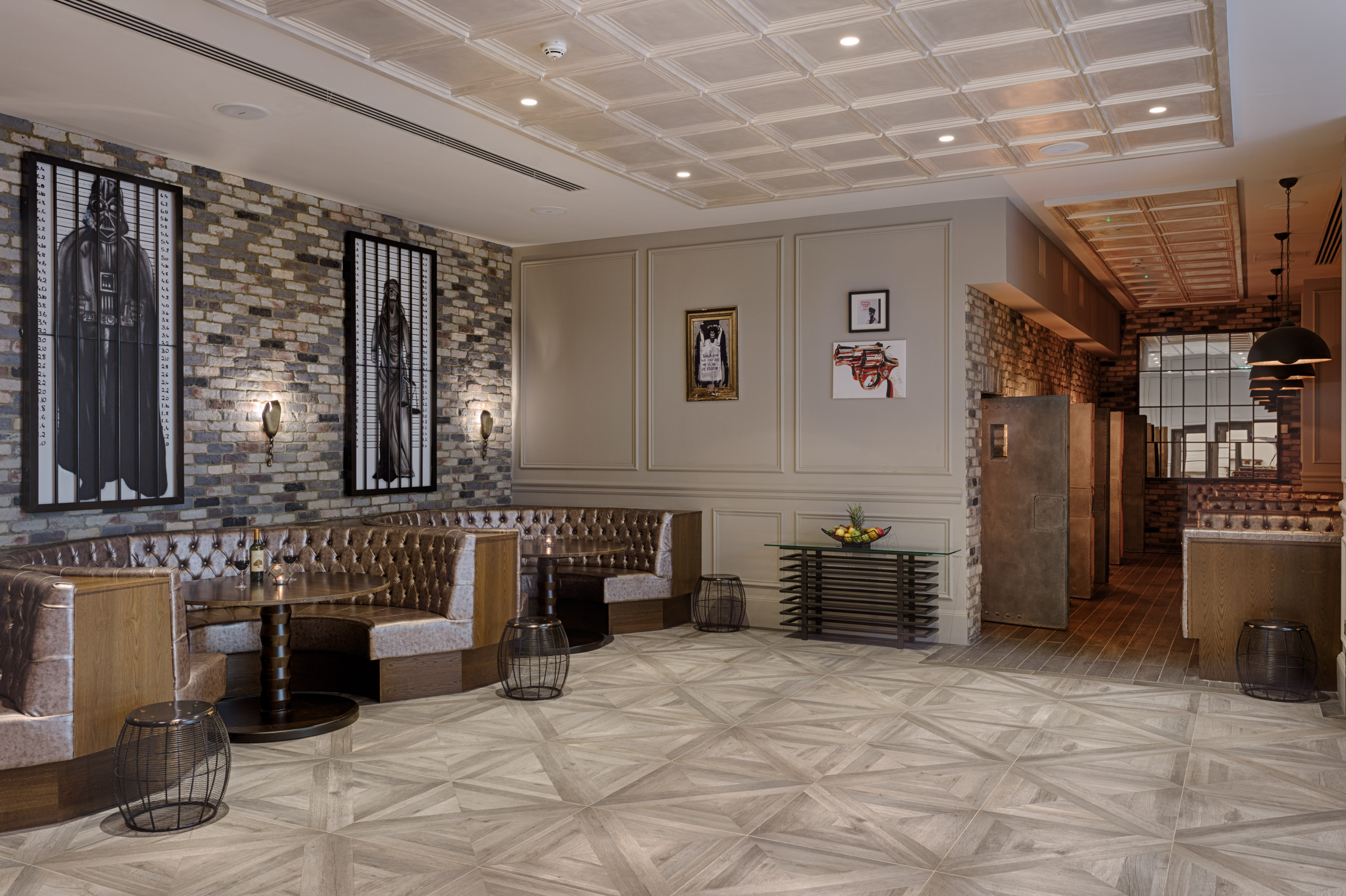 Jailhouse Bar - j3u2x5ux1u1.jpeg