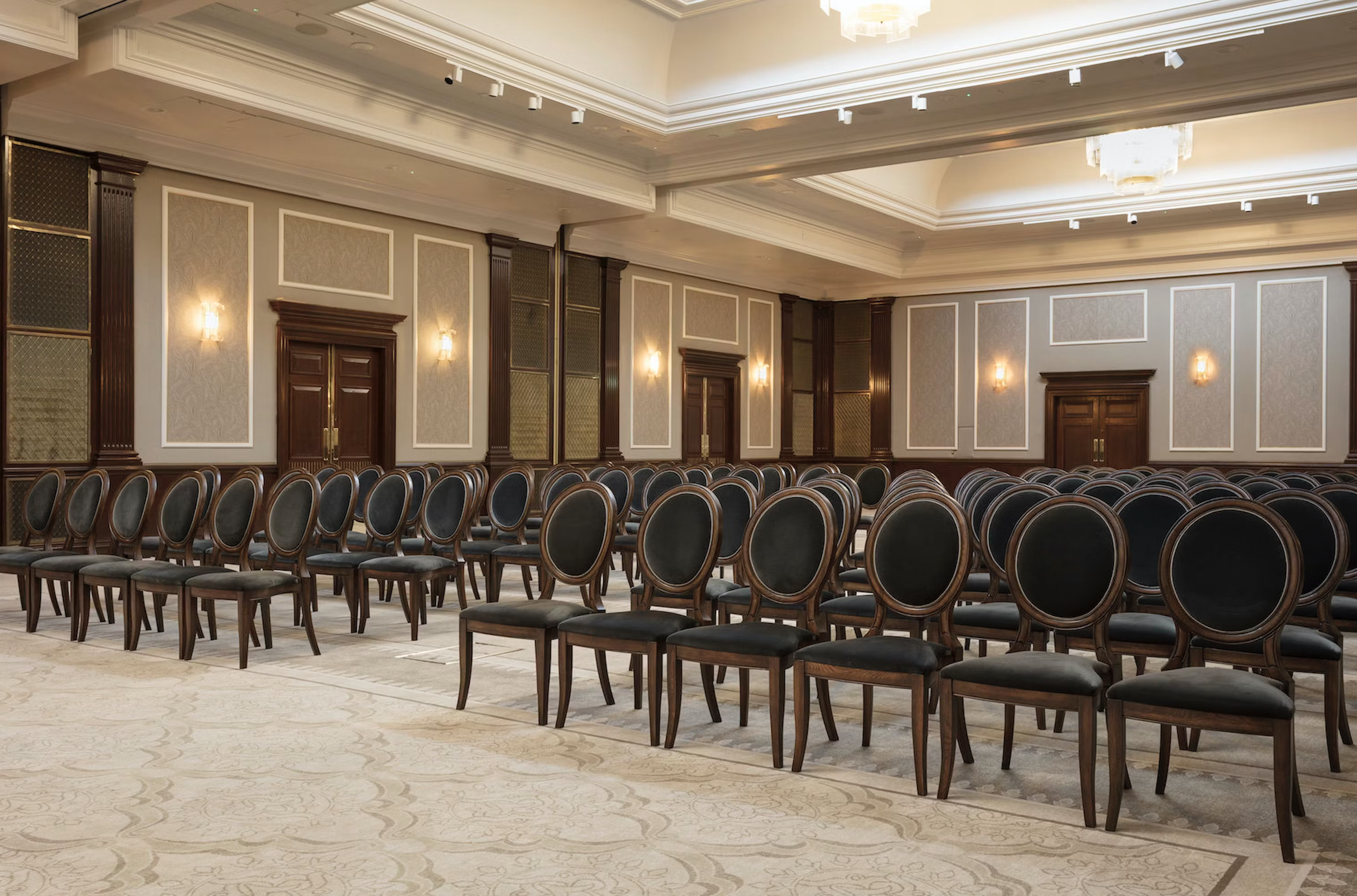 Elegant meeting space at Gleneagles Hotel, ideal for conferences and presentations.