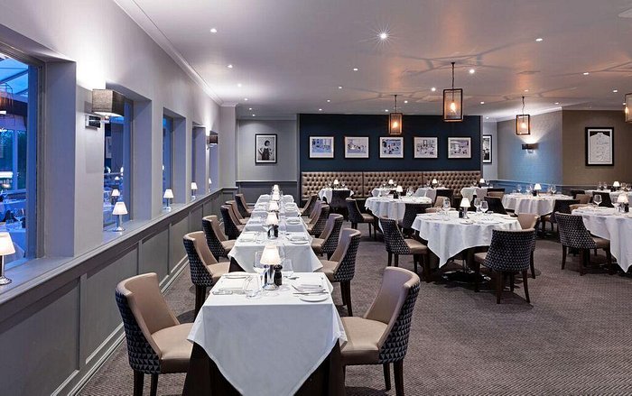 Hinckley Meeting Rooms with elegant dining setup for corporate events and gatherings.