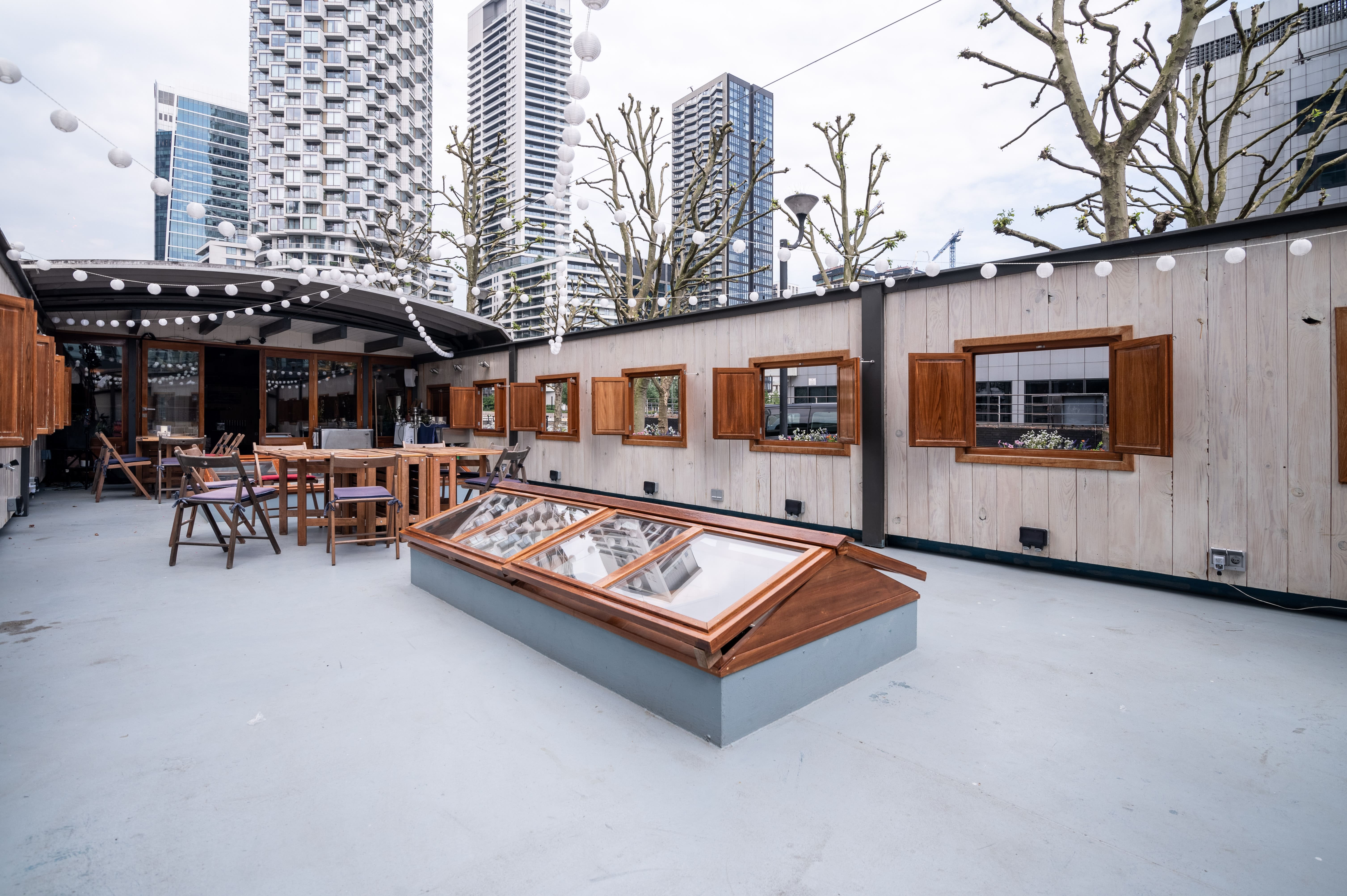 Stylish rooftop venue at Le Sorelle, ideal for cocktail receptions and networking events.