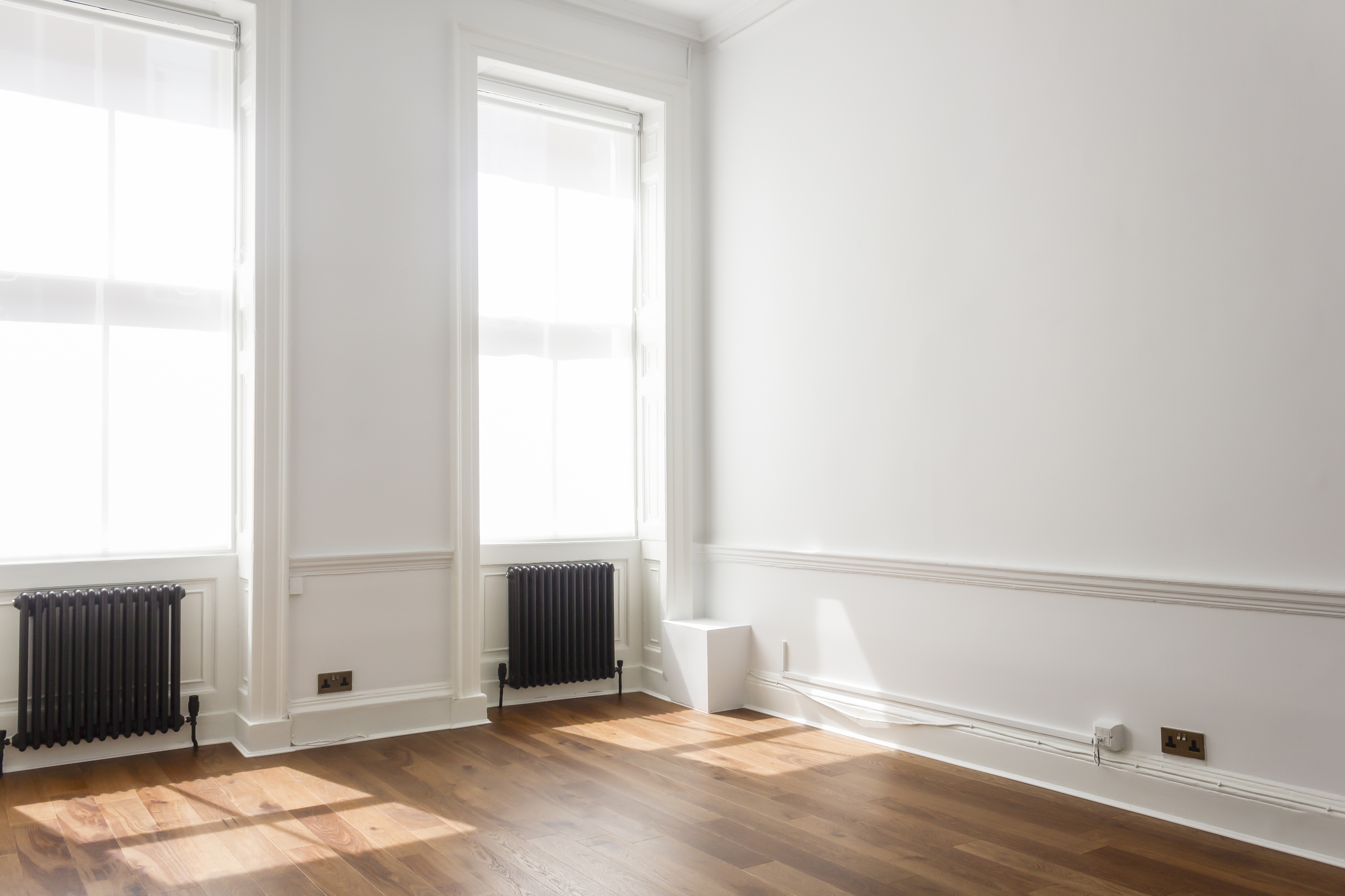 Otto Room meeting space with natural light, ideal for workshops and gatherings.