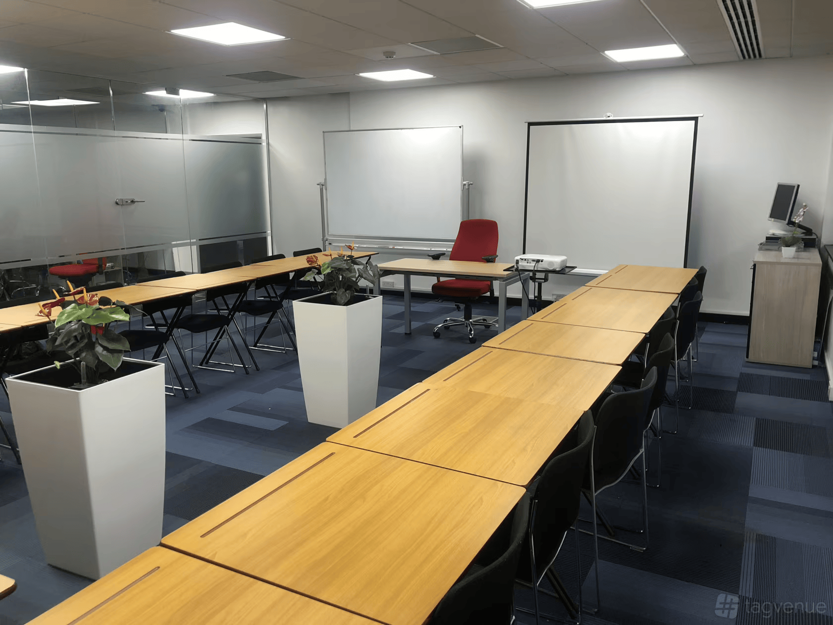 Class room/ Conference Room - 411xs3jvgm3.png