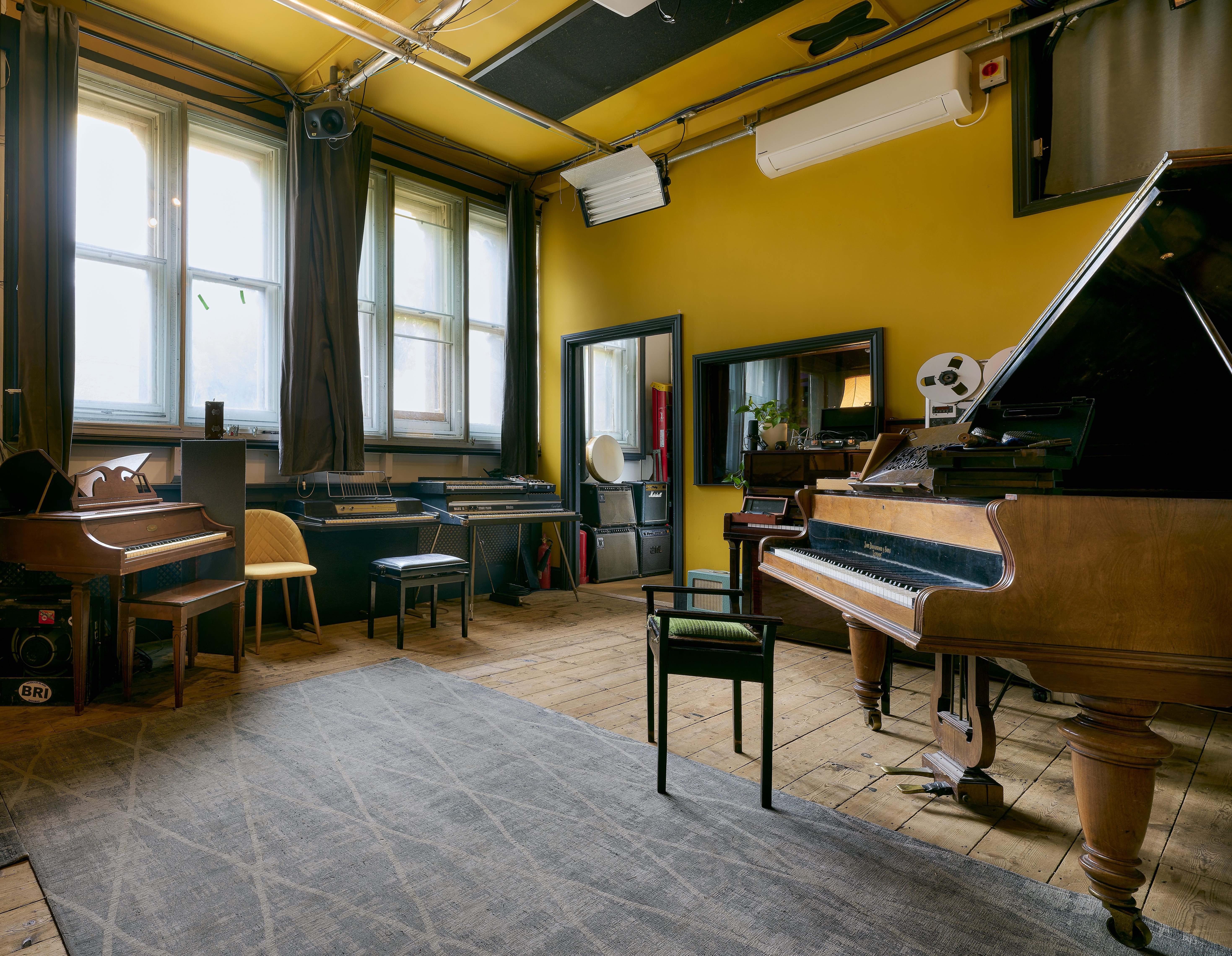 The Crypt Studio - lcpgp14bnbh.jpg