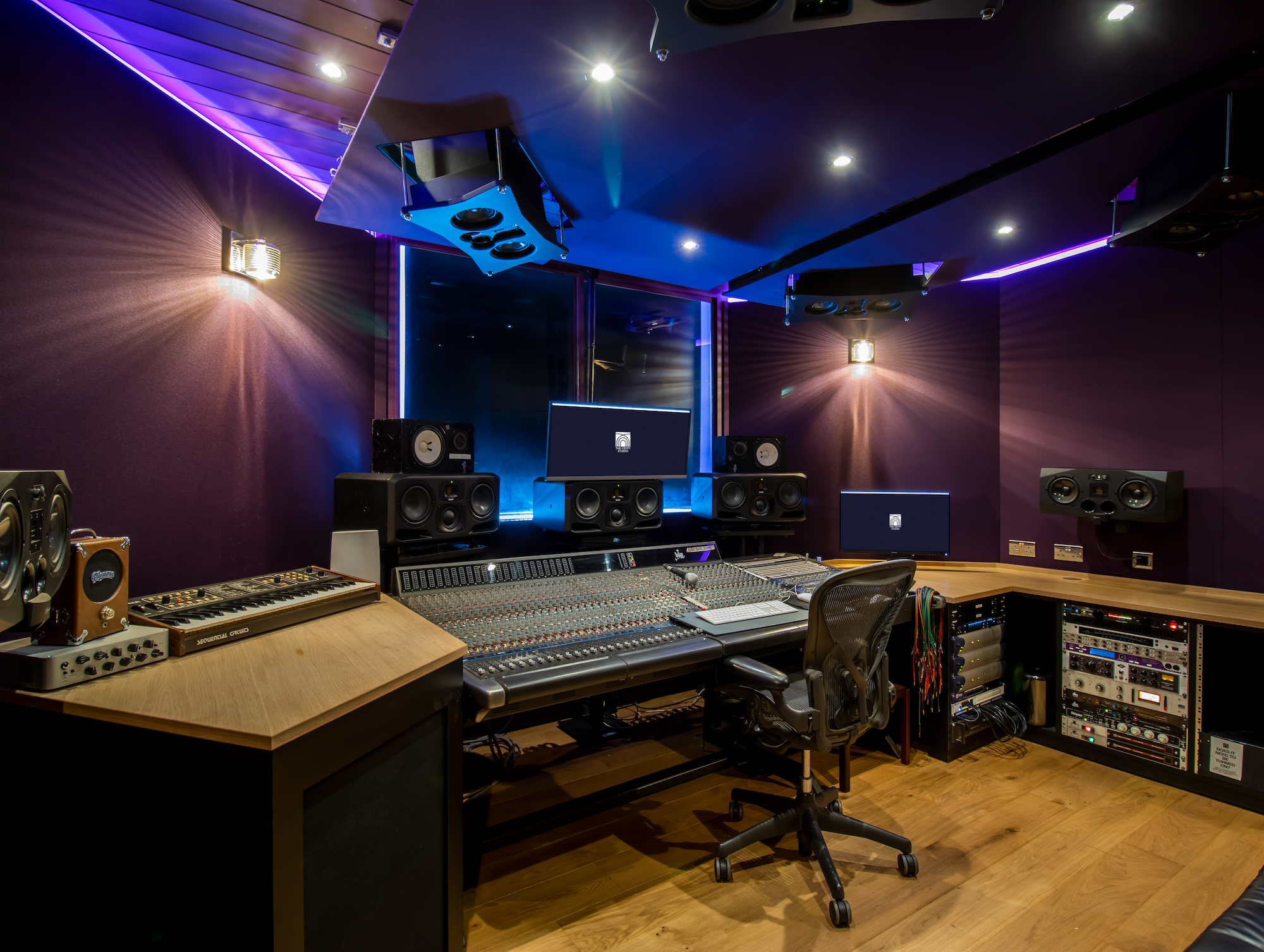 The Crypt Studio - yjatpvblhj4.jpg