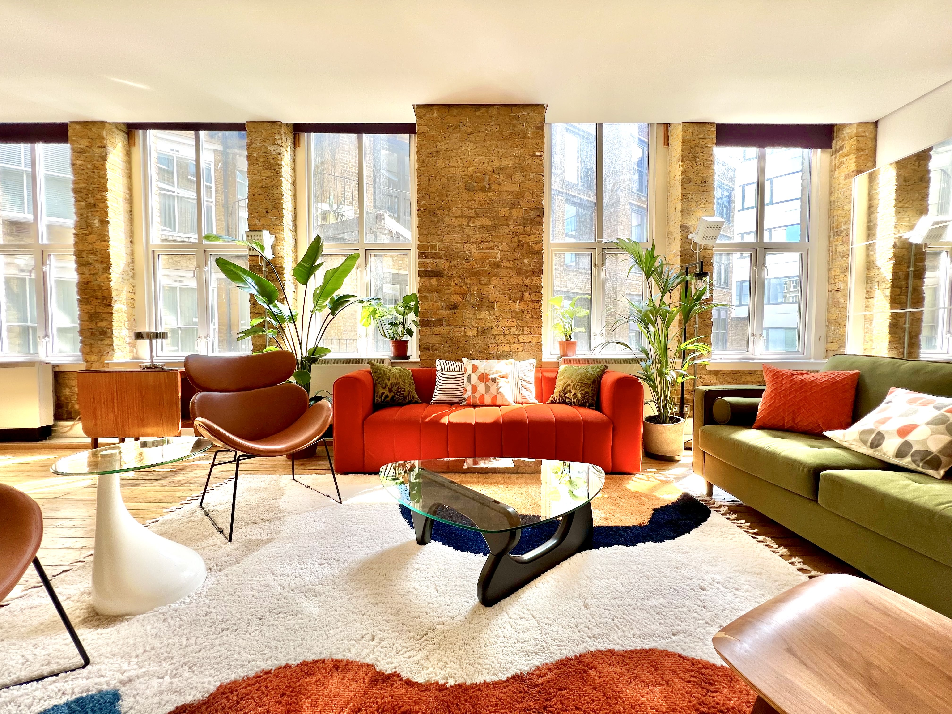 Stylish lounge in The Artist's Loft, Shoreditch for networking and meetings.