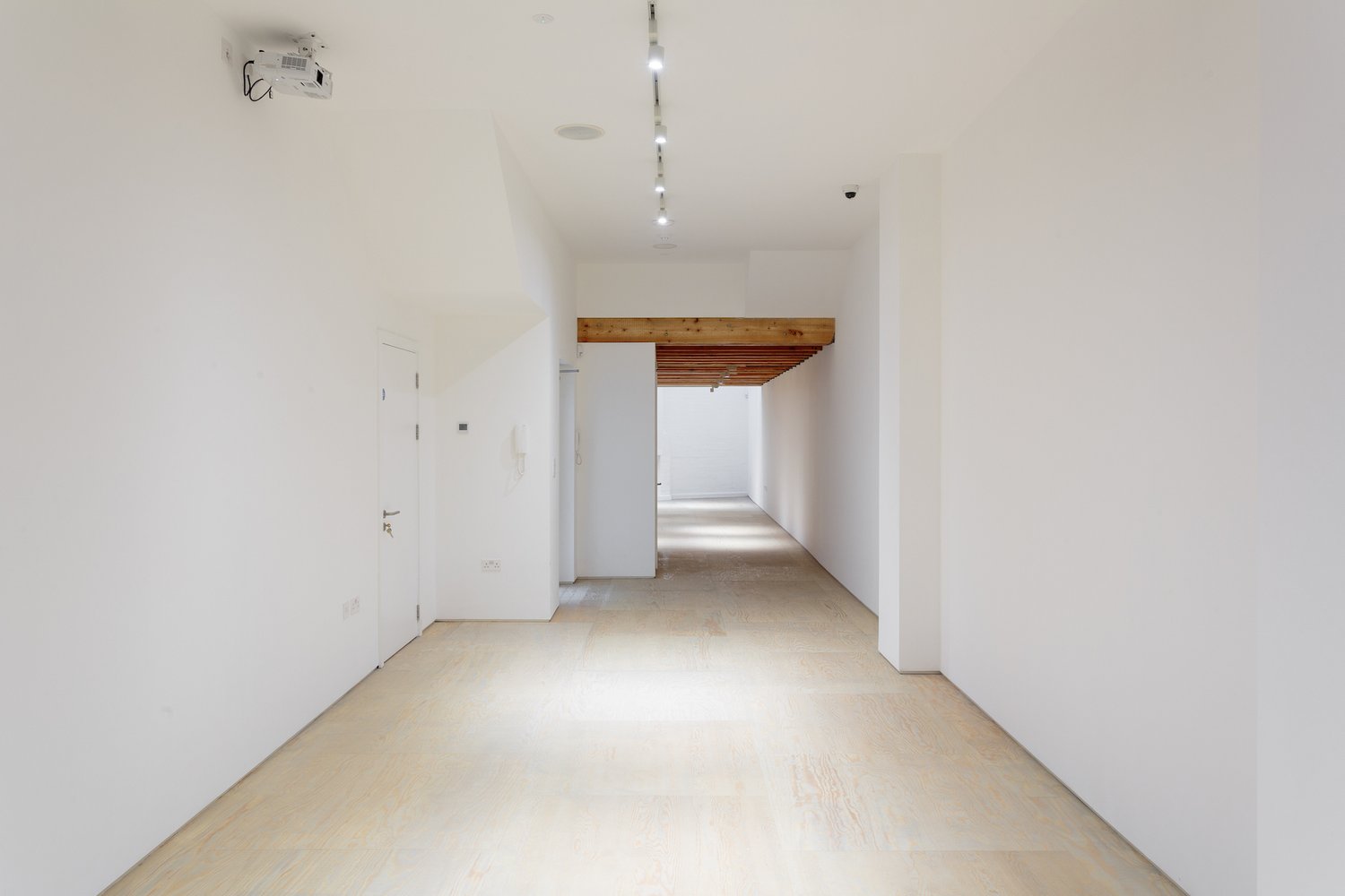 Ground Floor Gallery Space (Gallery 1) - dj1aylvb4k2.jpeg