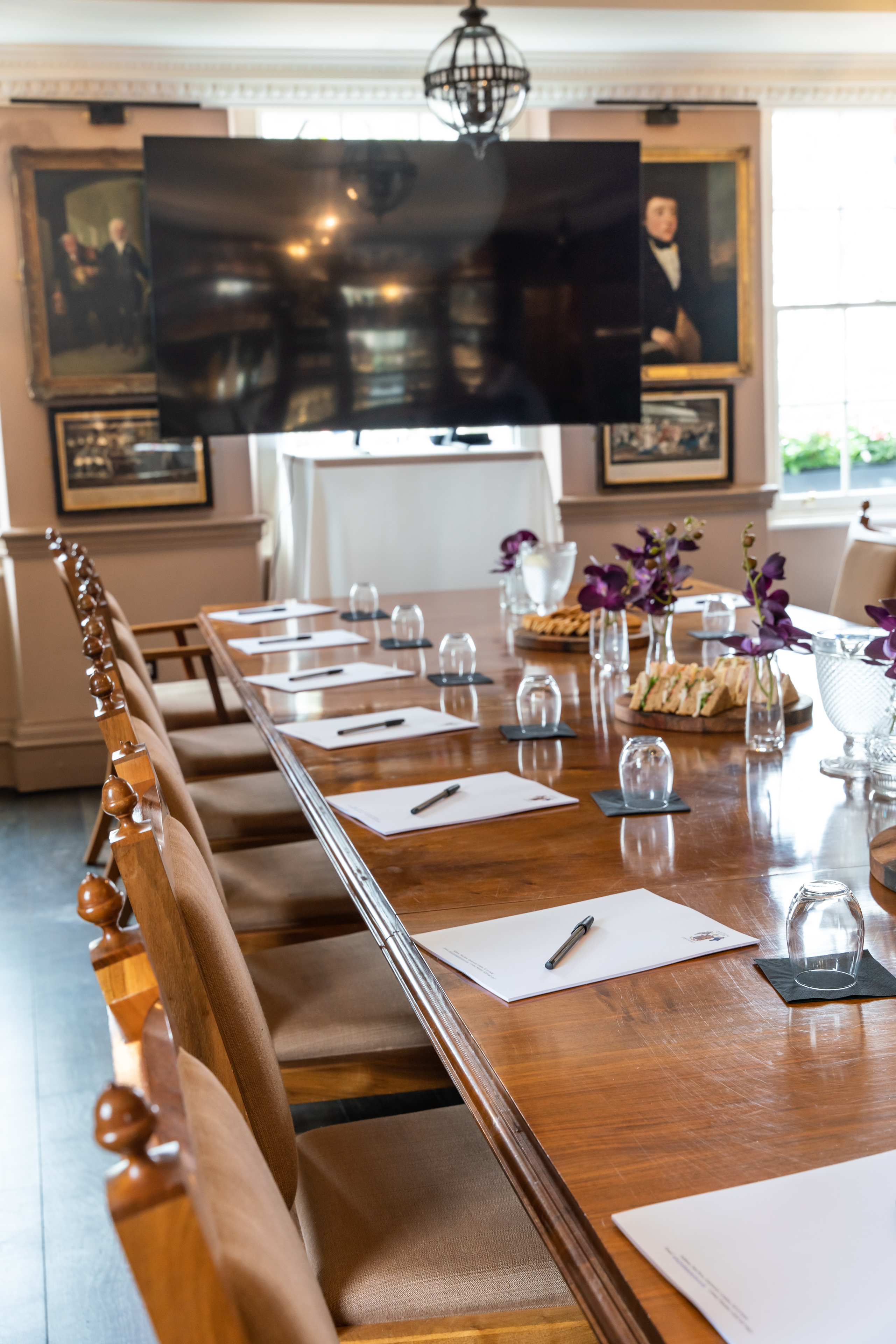 Pickle Room at Trafalgar Tavern: elegant meeting space for corporate events and gatherings.