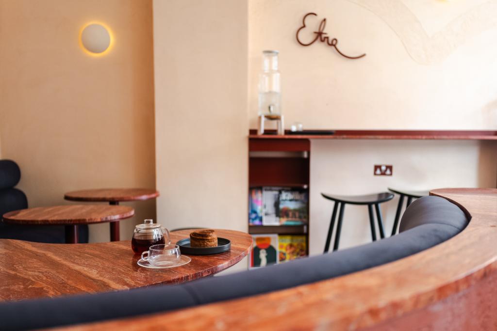 Être - gyarsdb4clu.jpeg