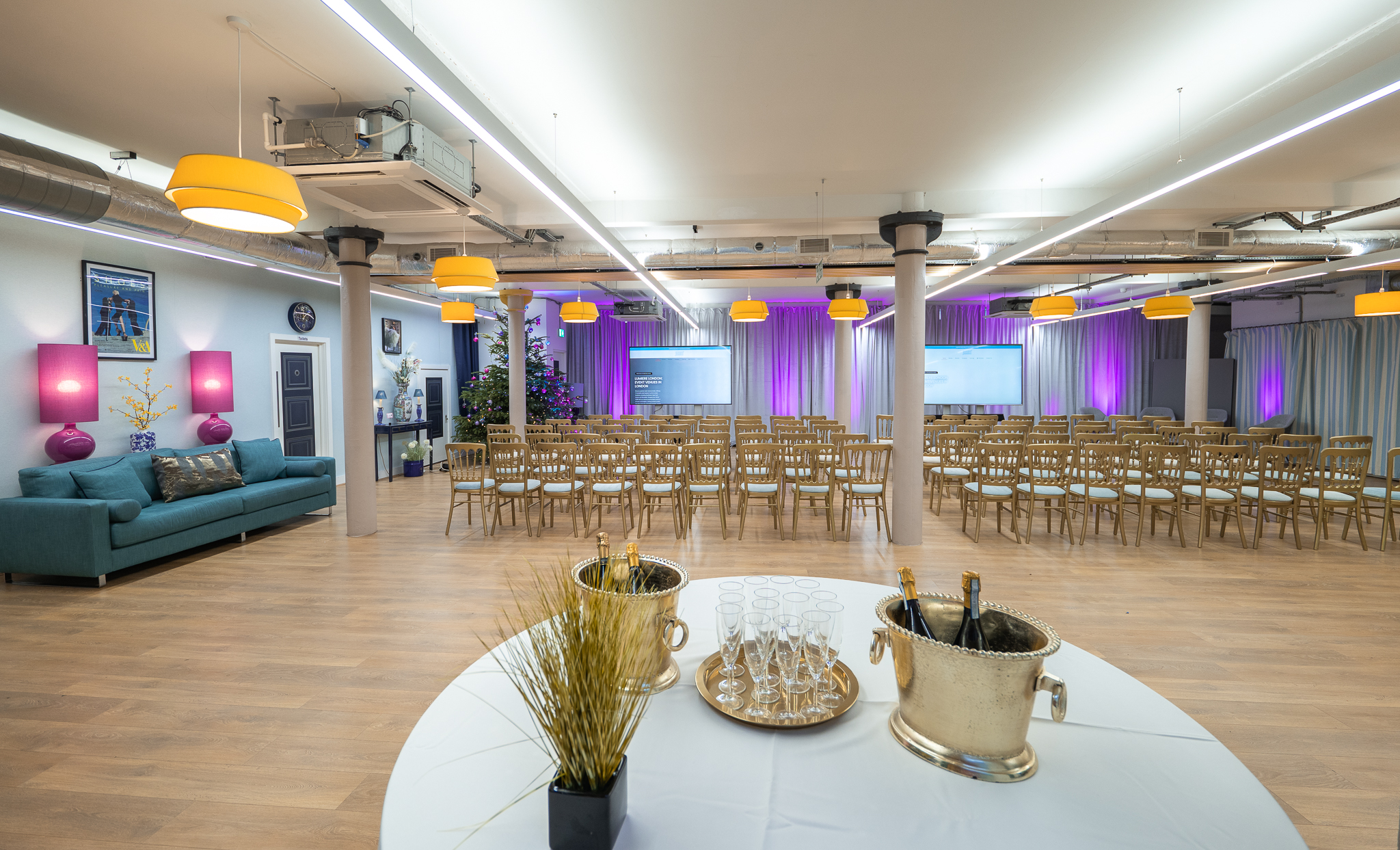 La Galeria - r1wnry2dp45.jpg