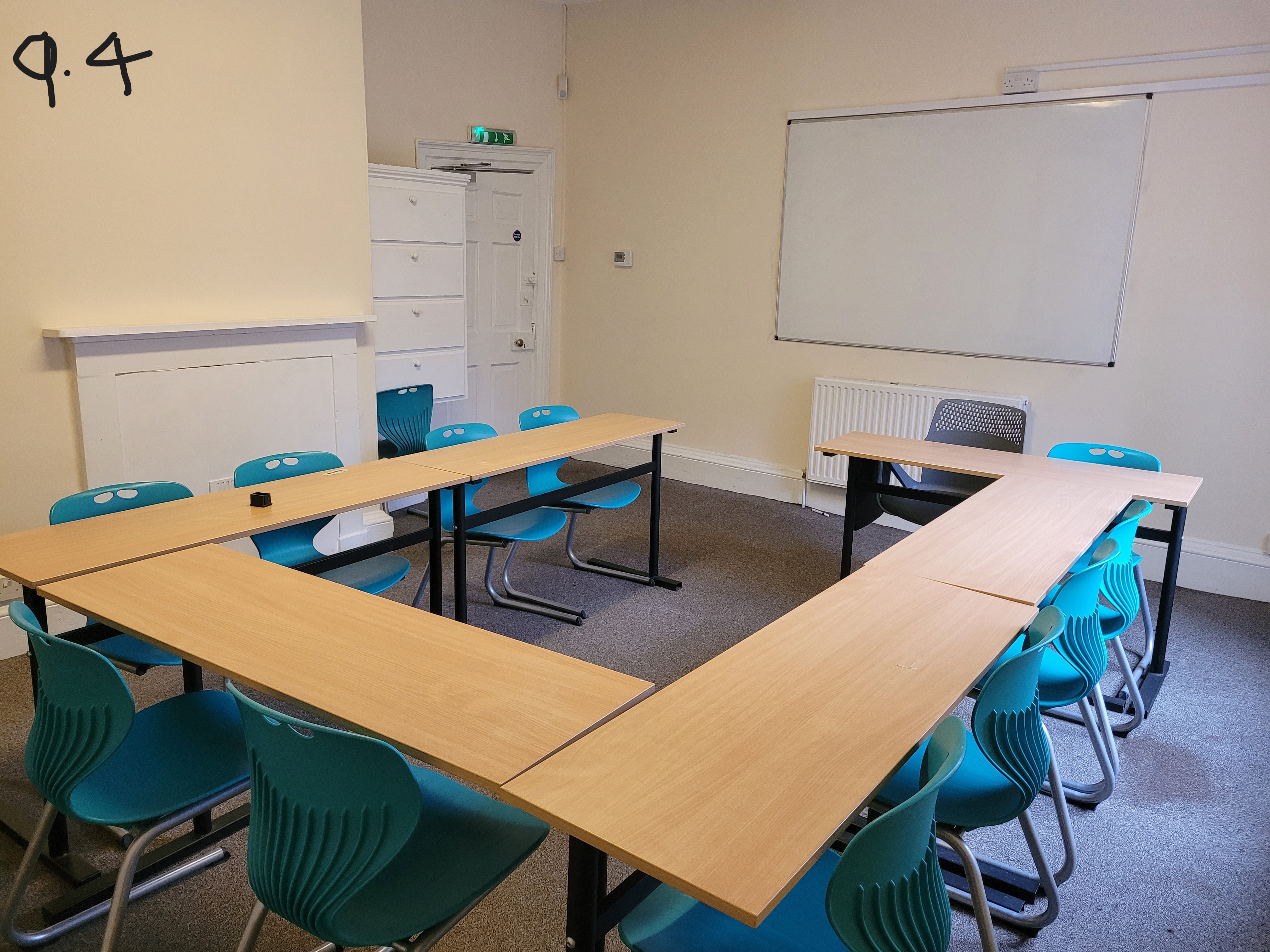 Versatile U-shaped meeting room at BSC York for training and presentations.