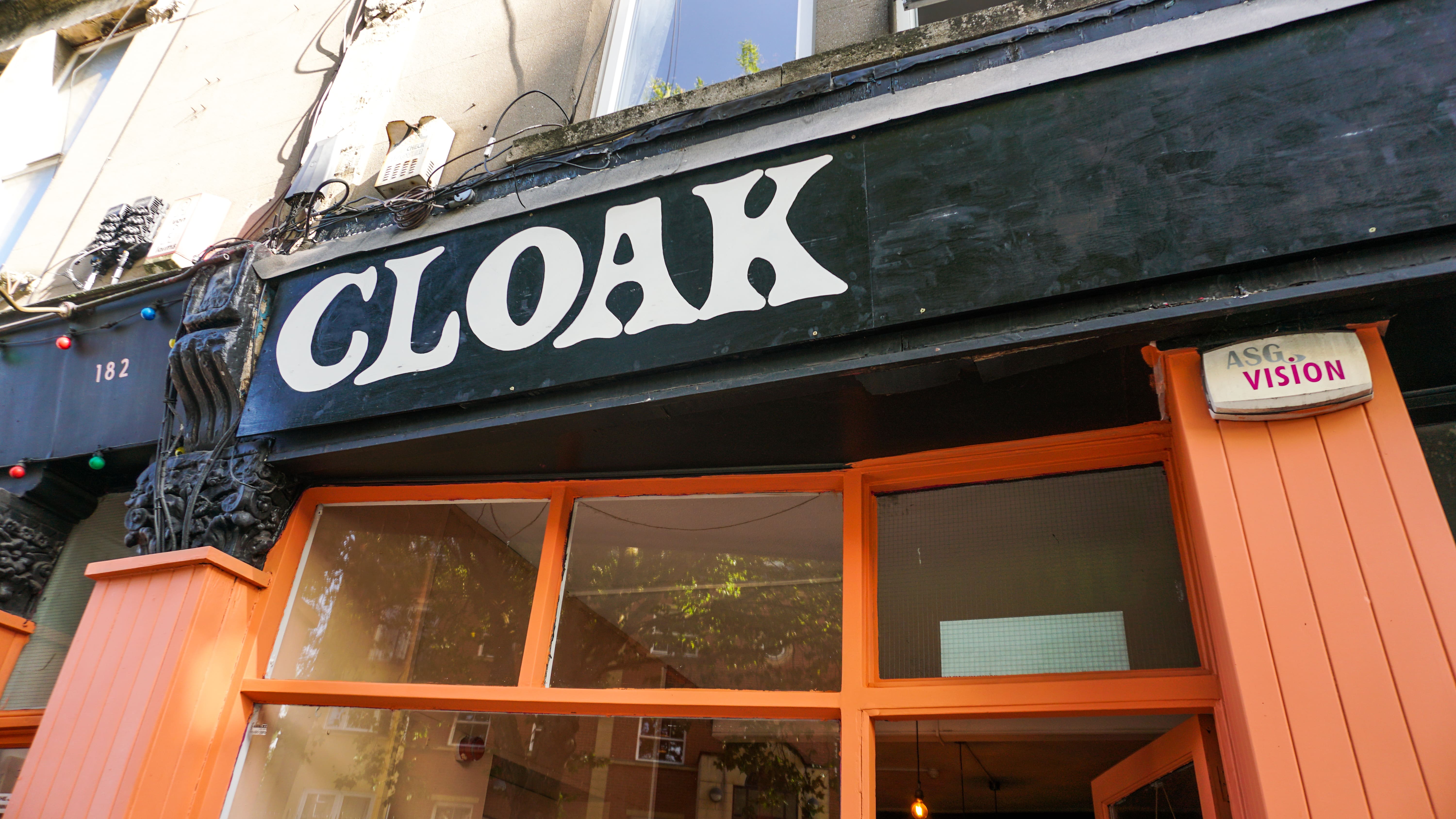 Cloak Cafe/Bar - hyk4owfatwx.jpg