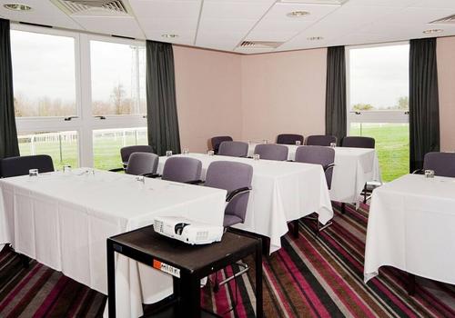 Dettori Room at Holiday Inn Express Epsom Downs, ideal for professional meetings and events.