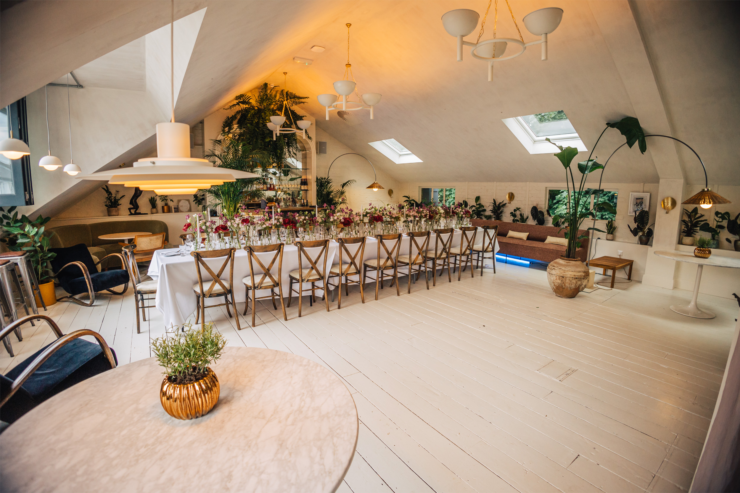 Elegant dining table in The Loft, LULA - perfect for intimate events and workshops.