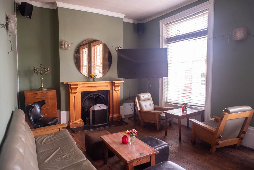 Cozy meeting space in Pub on the Park with stylish decor for gatherings and presentations.