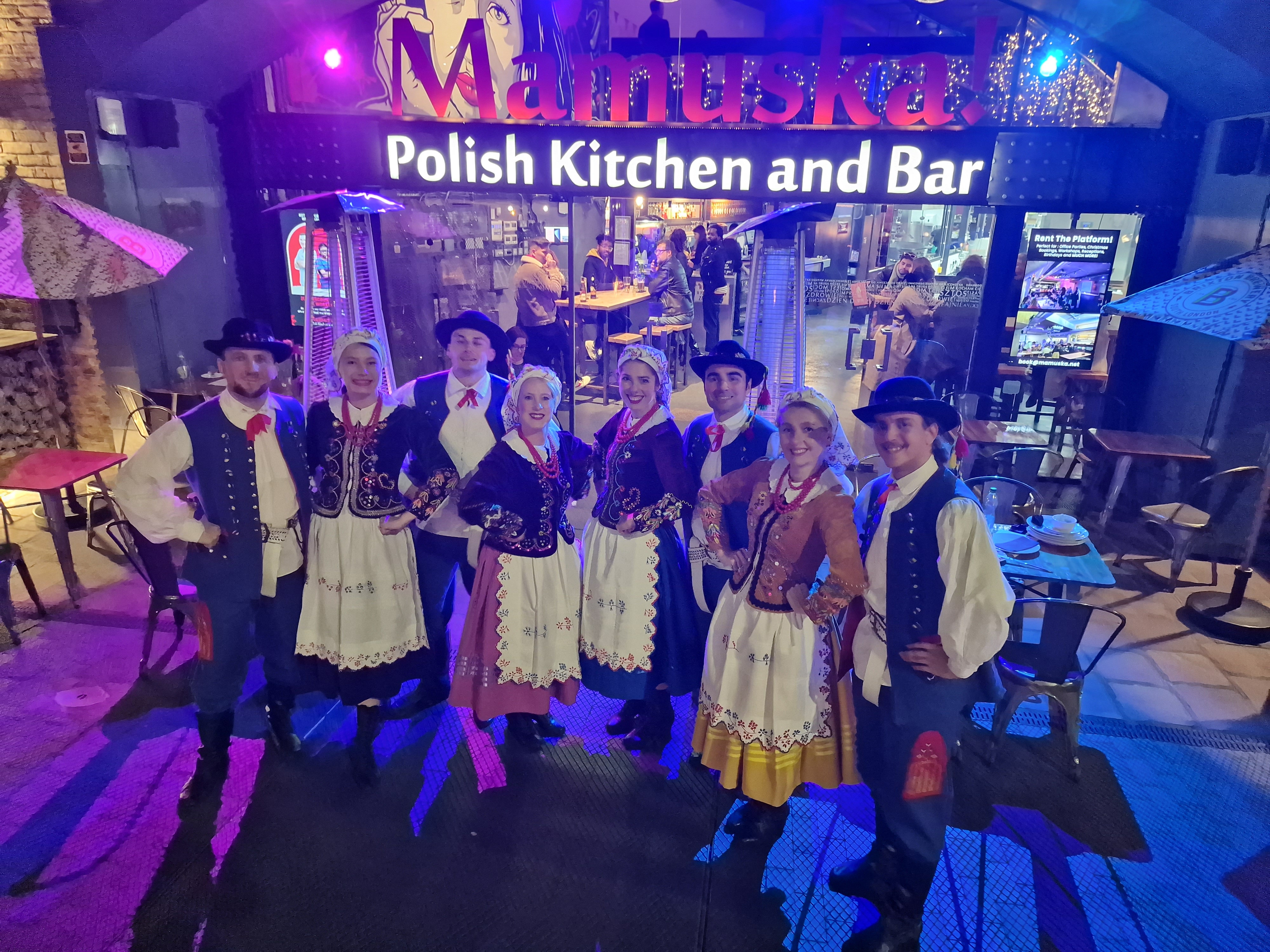 The Entire Restaurant - jt01hk32t5q.jpg