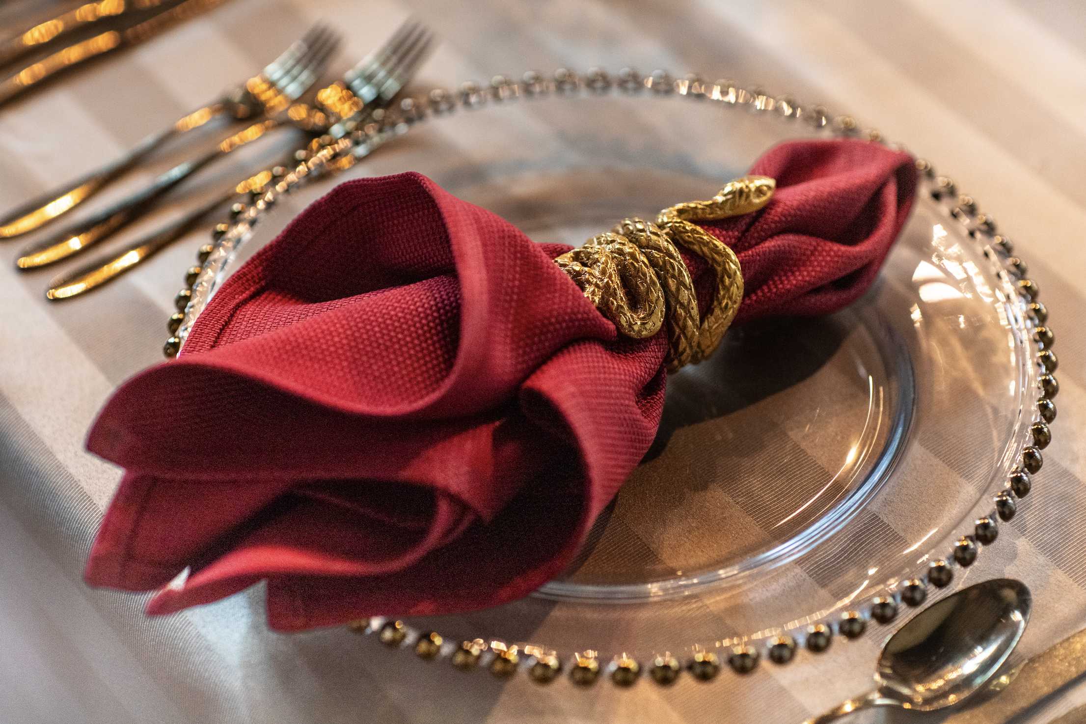 Sacred  - 0rl50rmzrff.png