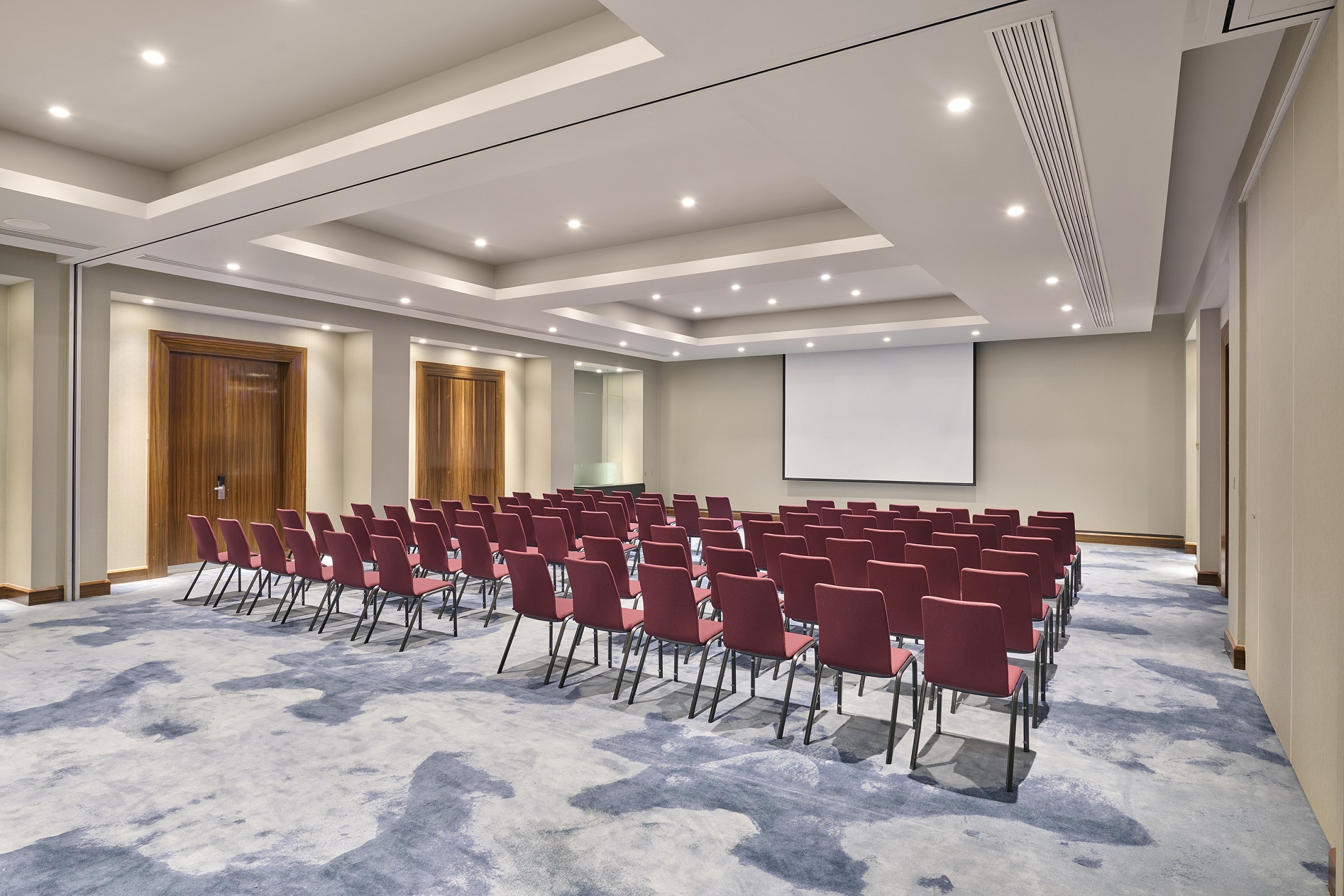 The Bridewell Suite at Hyatt Regency London: spacious meeting room for workshops and presentations.