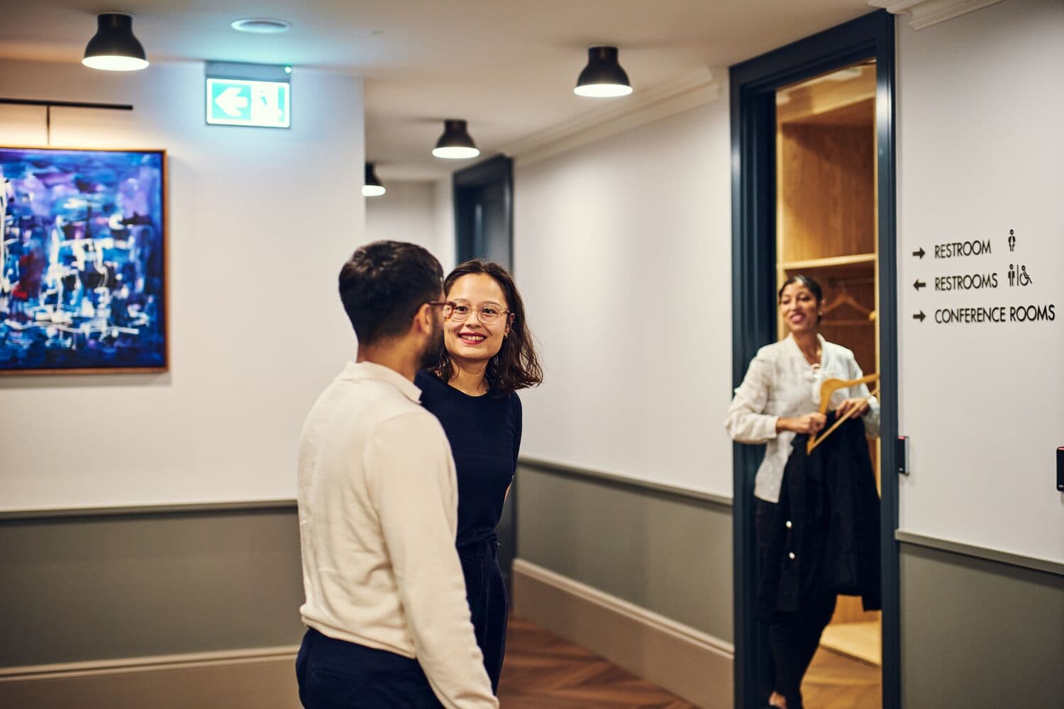 Vibrant meeting space at Salisbury House with warm lighting for engaging events.