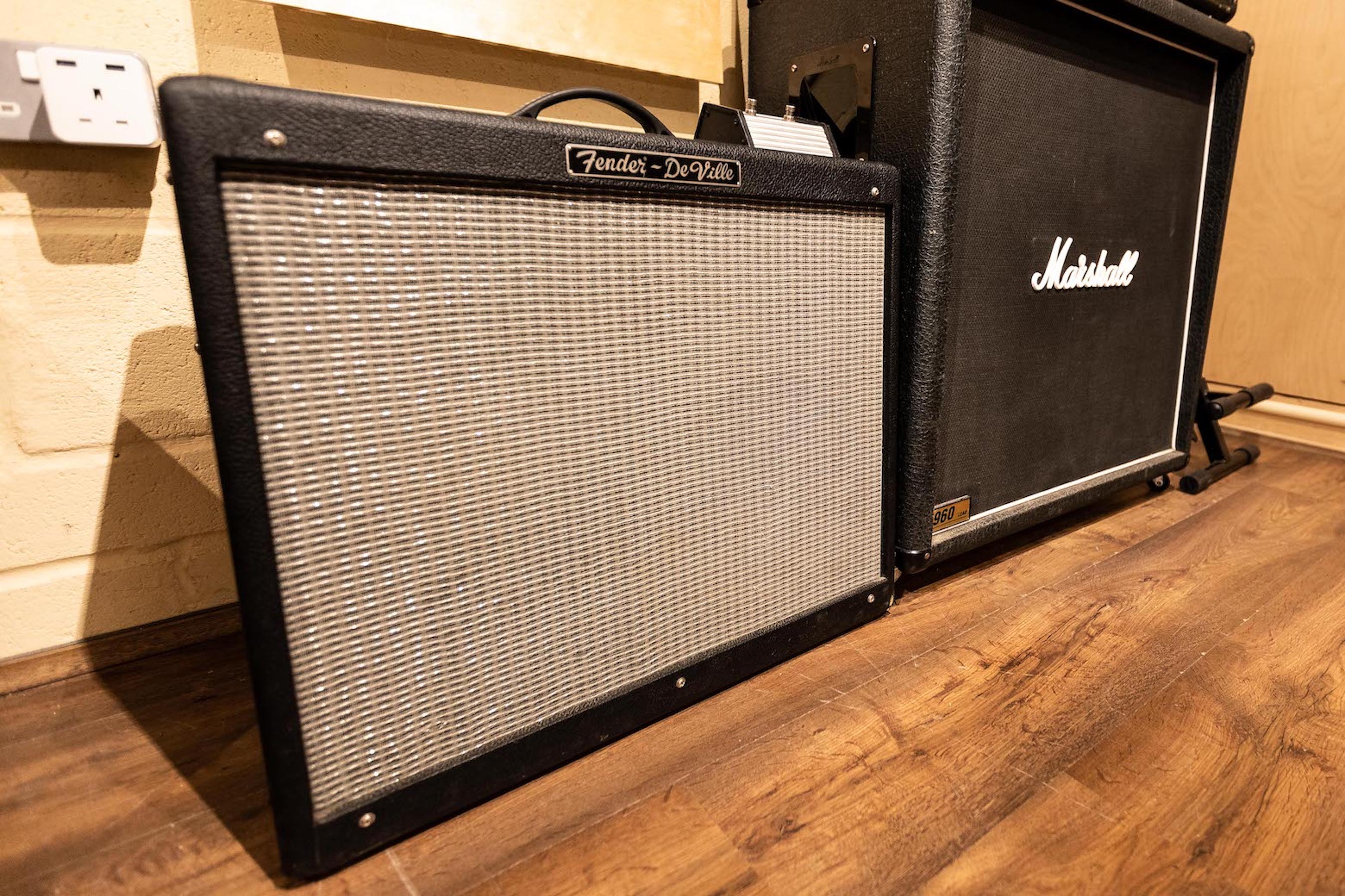 Yellow Hat Studios Ross - mb5zxwazx1d.jpg