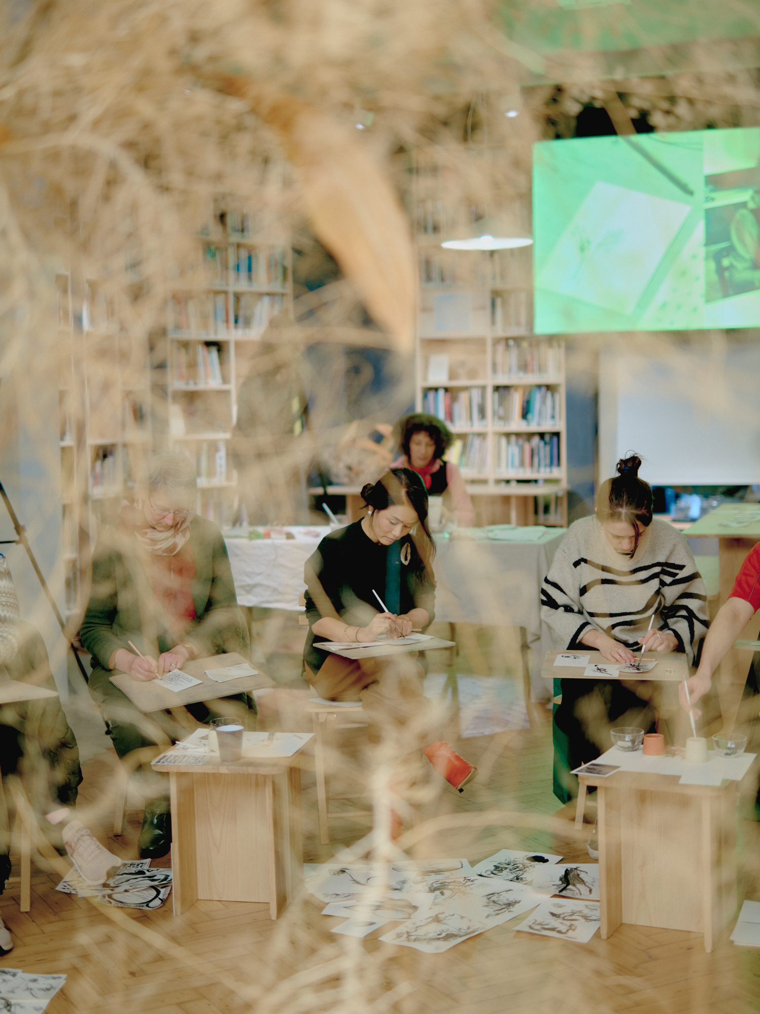 Crafts Council Gallery - ps1f3xgxysd.jpg