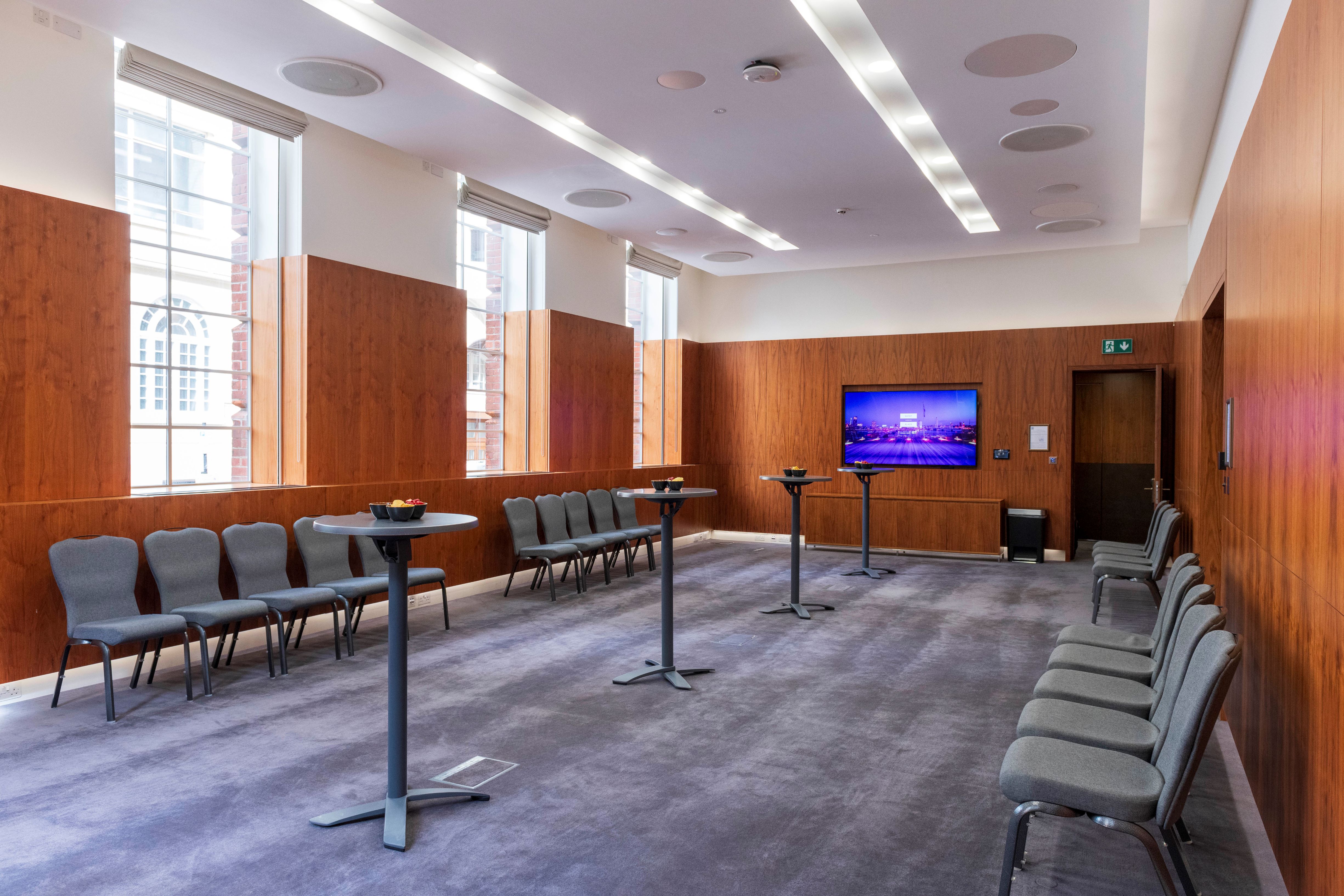 Kelvin Lecture Theatre - zawm1oqmbhl.jpg