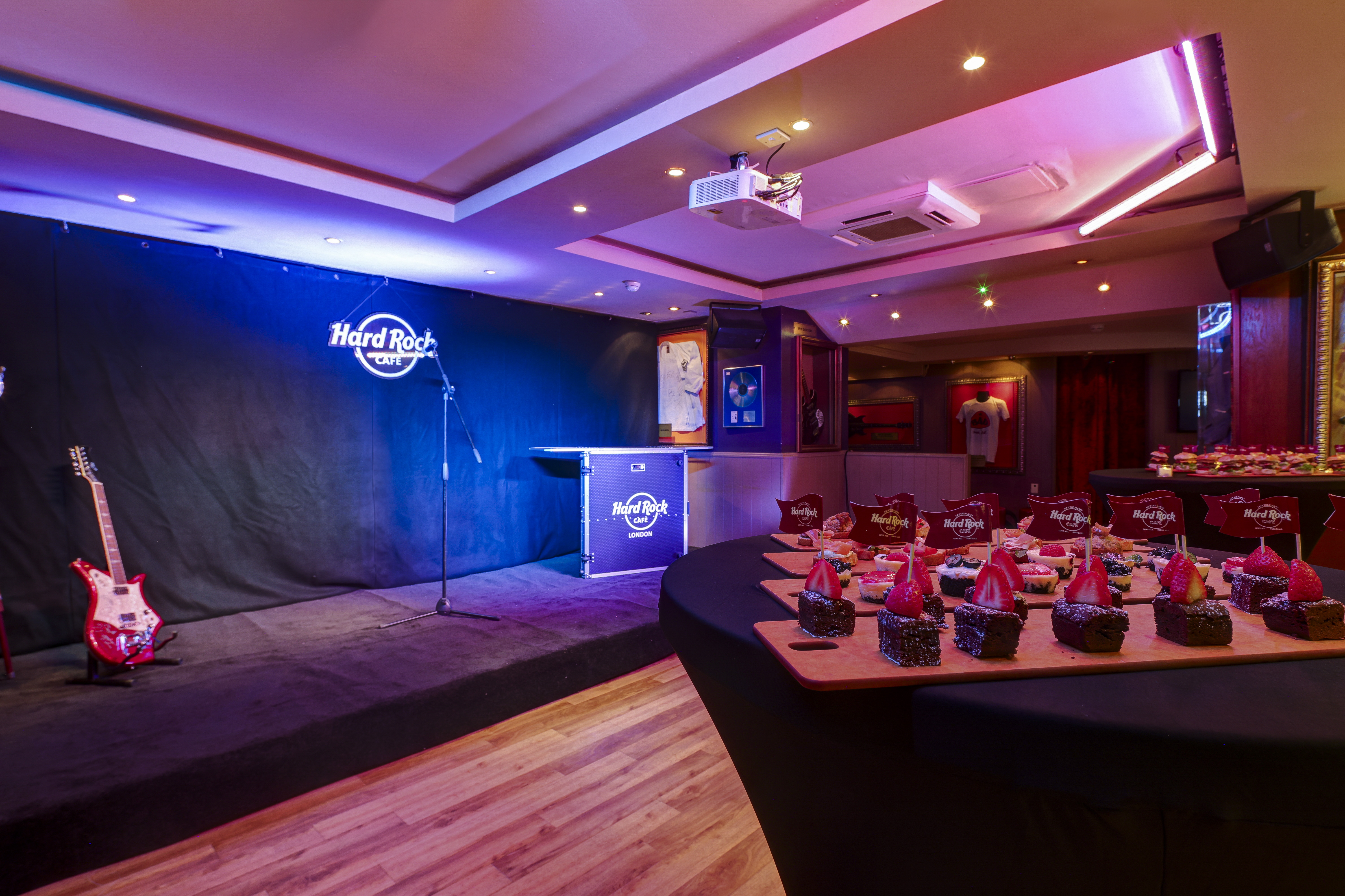 Rock Room  - lhxupbskpf0.JPG