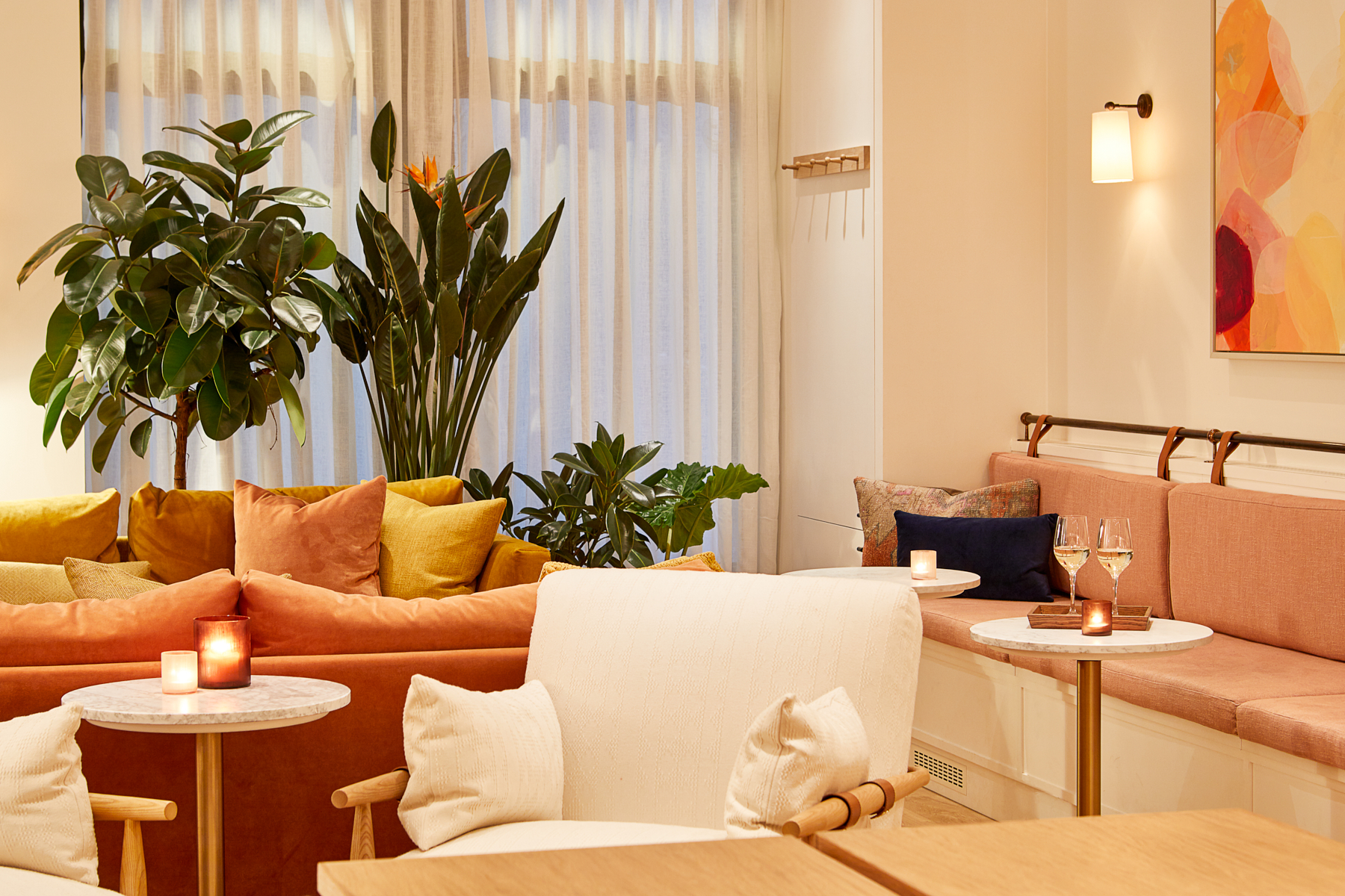 The Lounge - jrdiqoudn1v.jpg