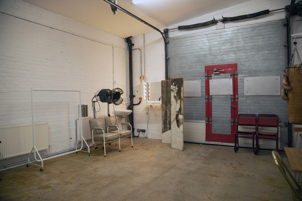 Studio 2 - hs4ys5yg4vu.jpg