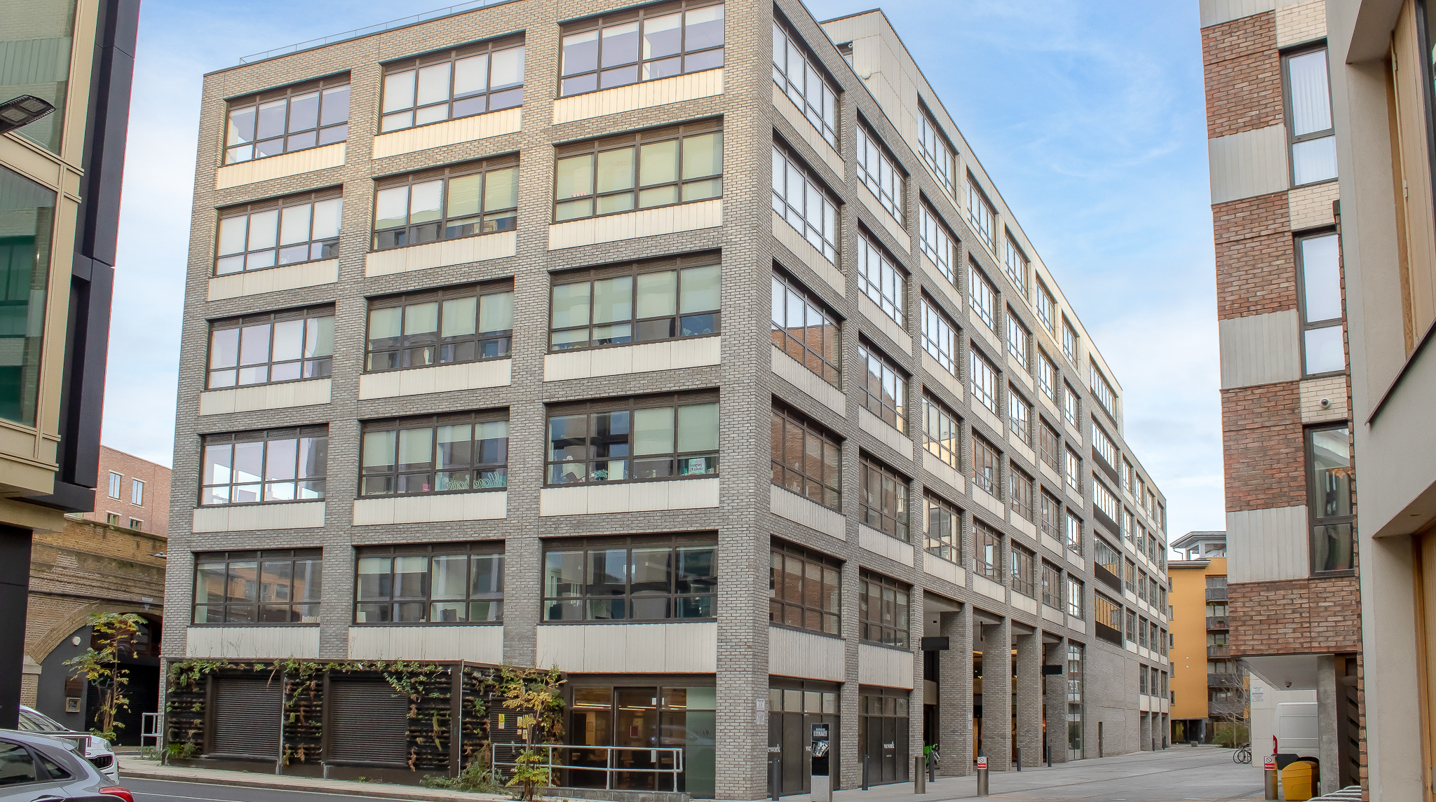 Outdoor terrace at Shoreditch Exchange, modern design for corporate events and meetings.