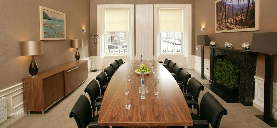 Meeting room in serviced offices with natural light, ideal for corporate events and workshops.