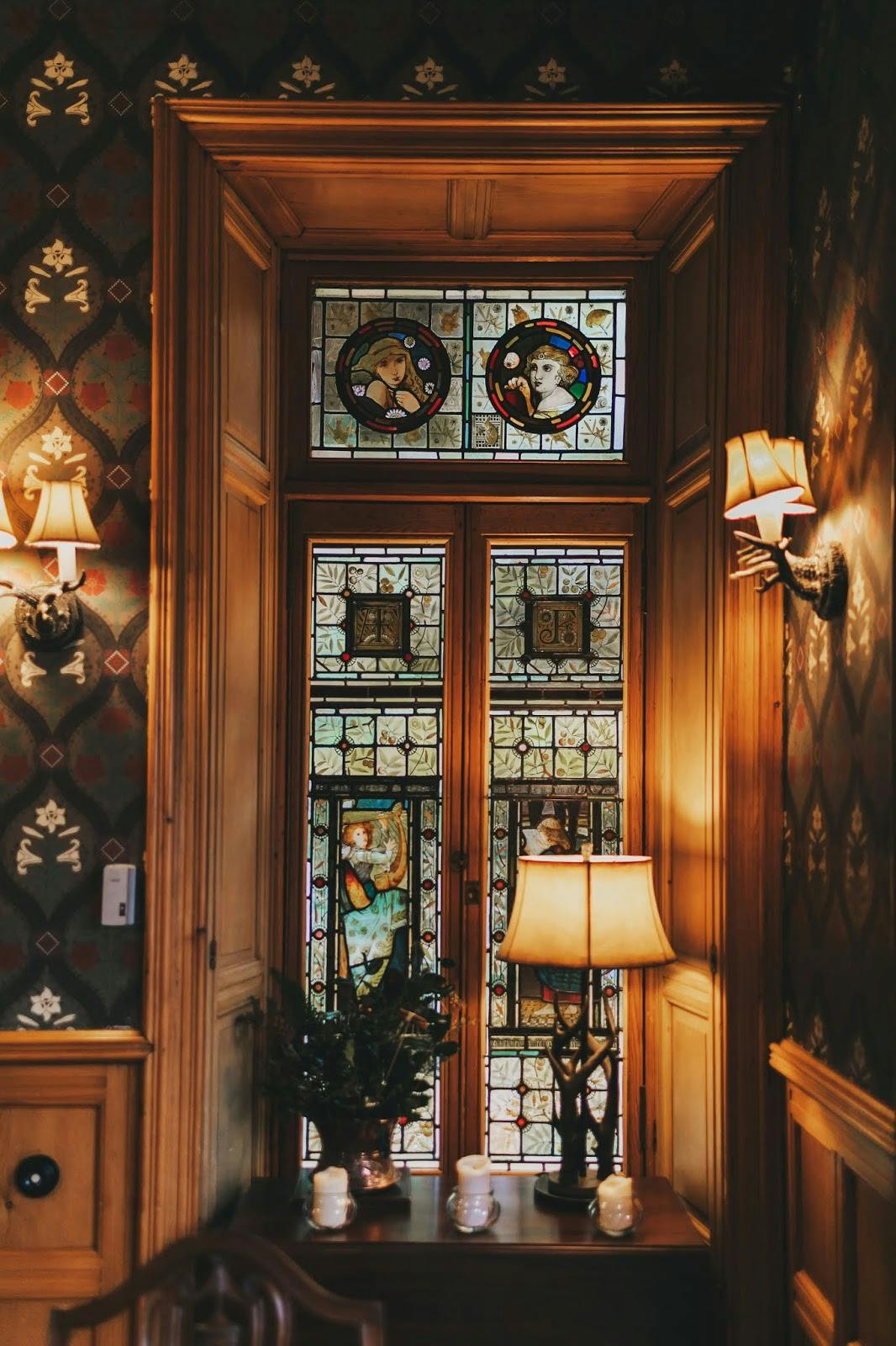 Woodside Lodge - >Alistair Swan</a>