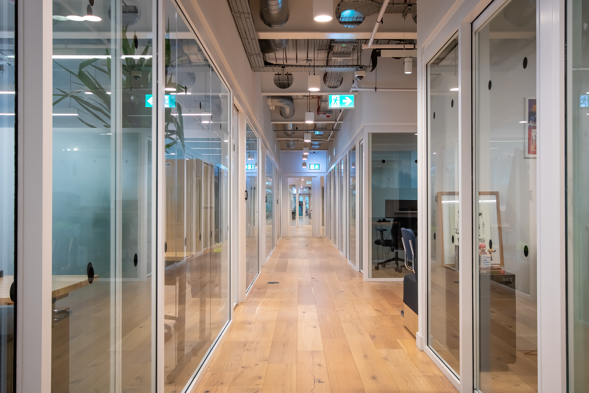 EVENT SPACE - 4tcfazi2tkr.jpg