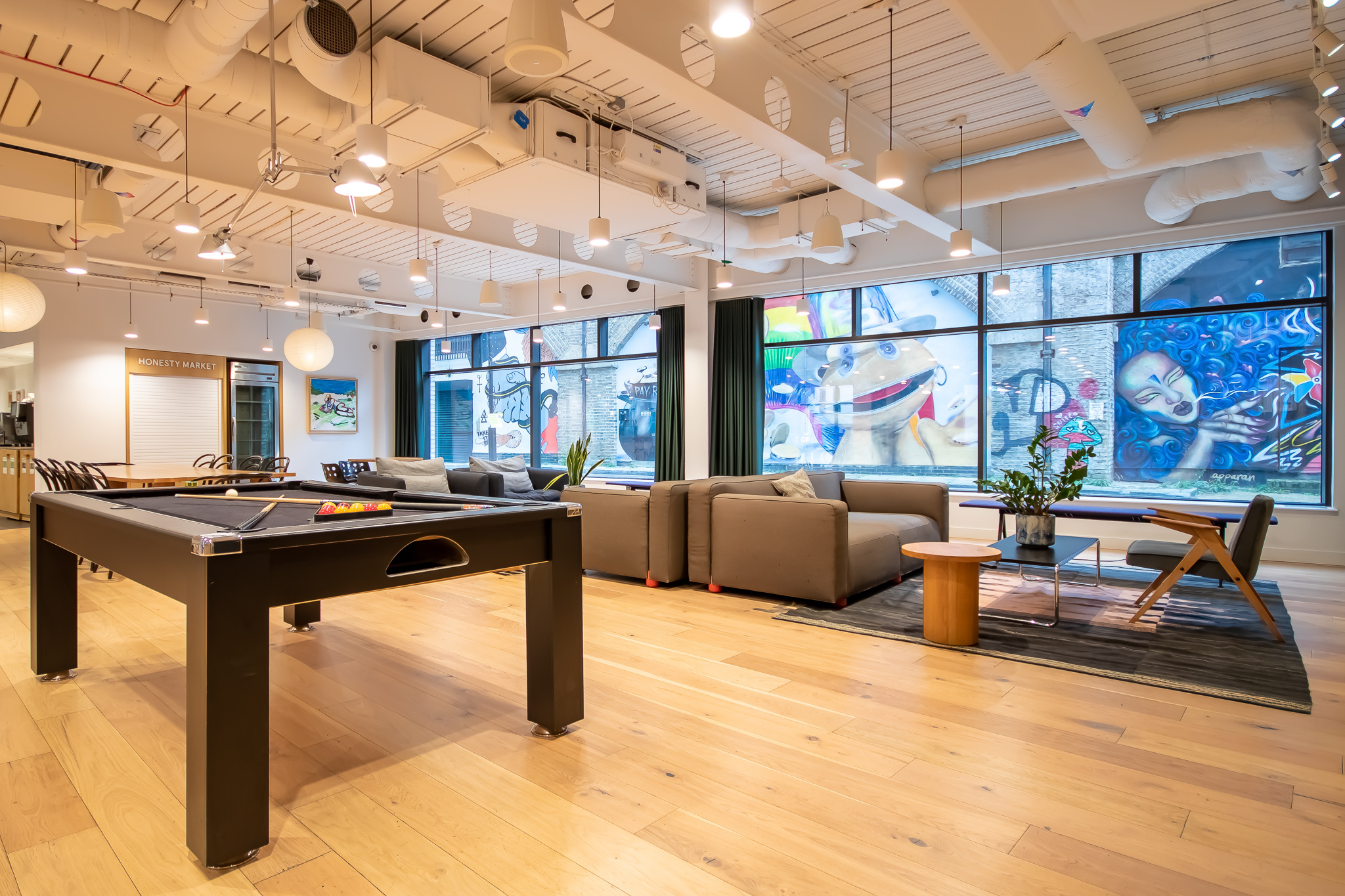 EVENT SPACE - bxl04ifvaj4.jpg