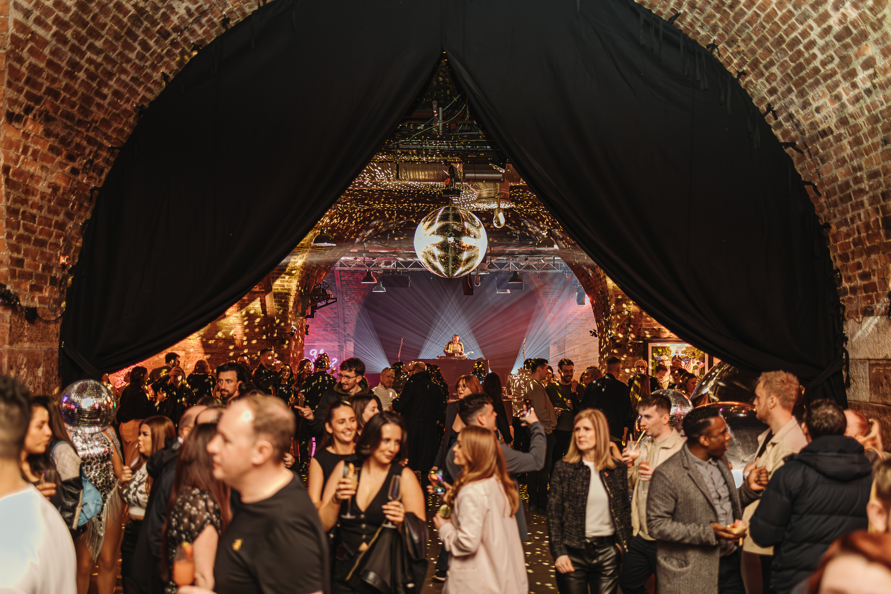 Platform - jkrg0gskqs0.jpg